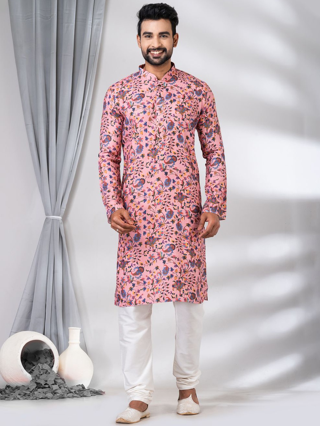

HU - Handcrafted Uniquely Floral Printed Mandarin Collar Kurta With Pyjamas, Pink