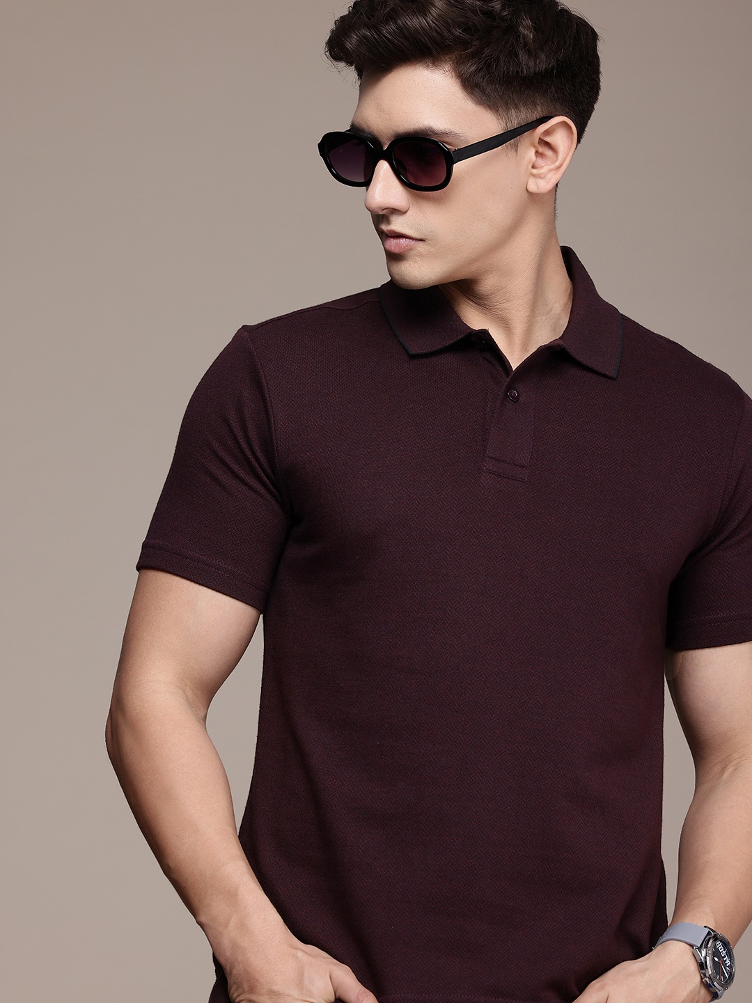 

Burnt Umber Men Printed Polo Collar T-shirt, Burgundy