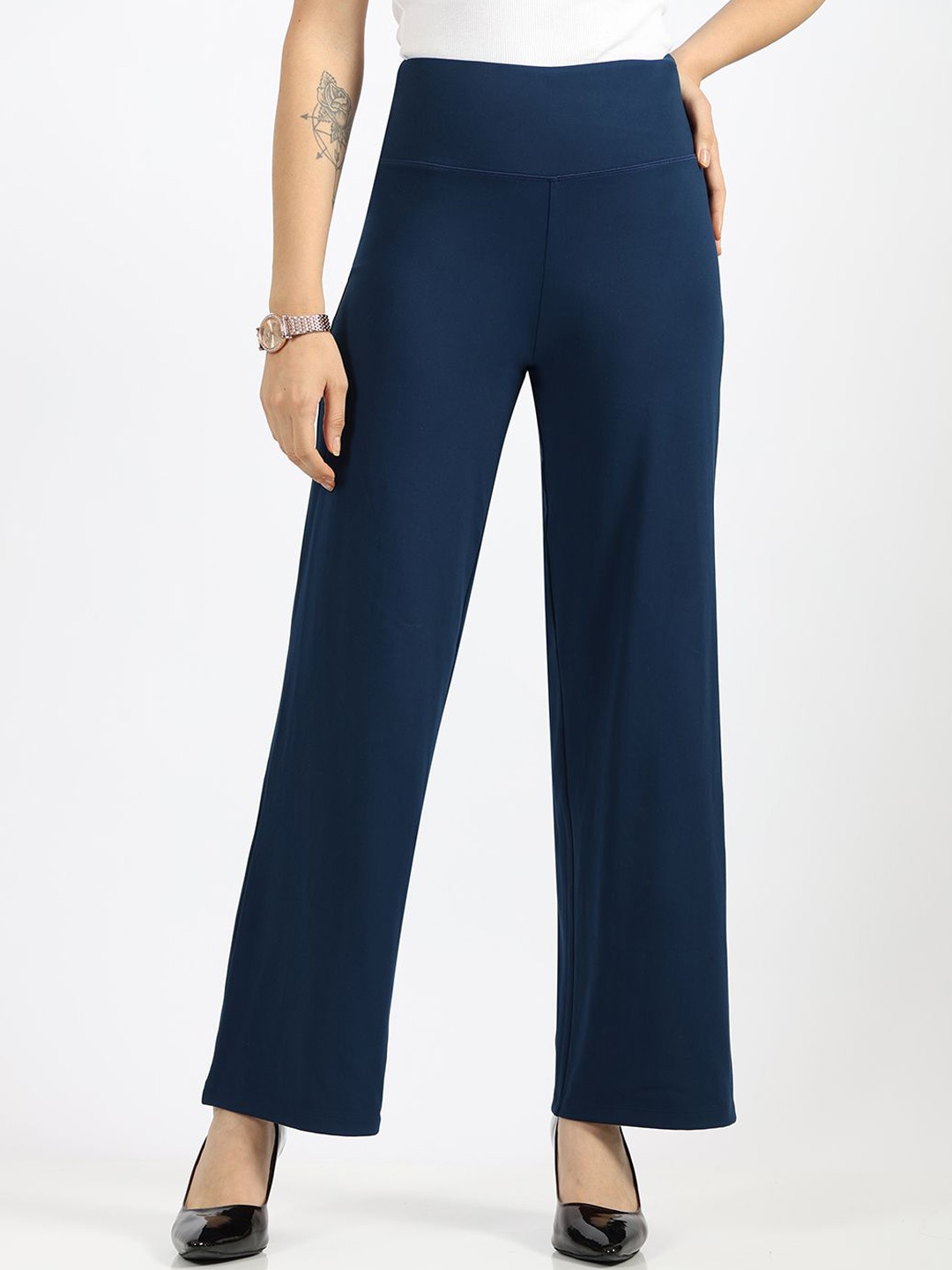 

Blissclub Women Loose Fit High-Rise Pleated Parallel Trousers, Navy blue