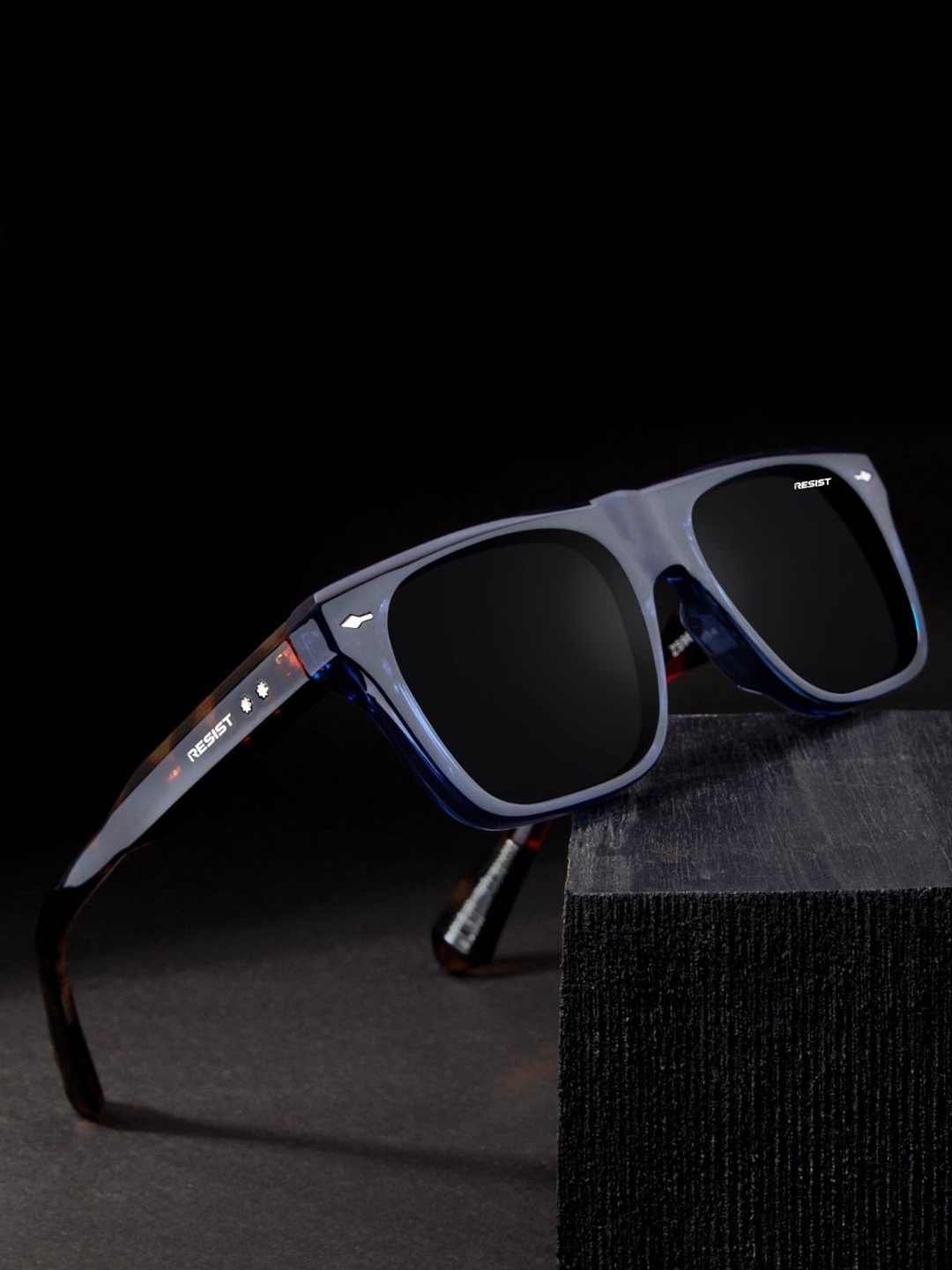 

RESIST EYEWEAR Unisex Wayfarer Sunglasses with UV Protected Lens SHAWN BLUE TF BLK2, Black
