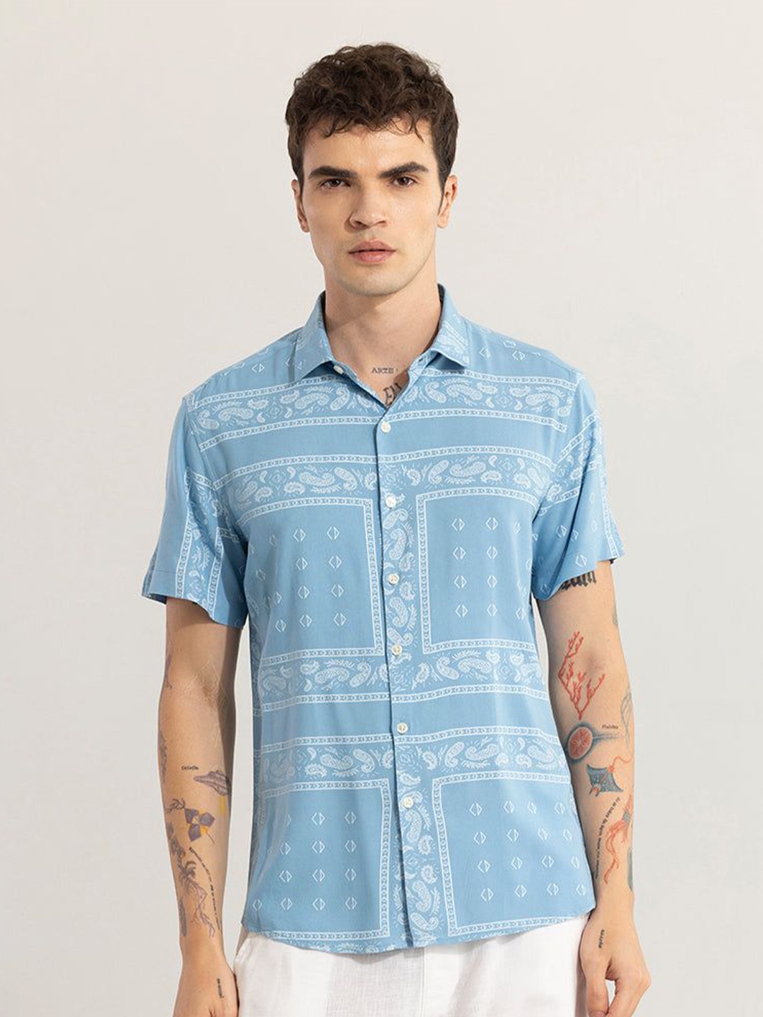 

Snitch Men Classic Micro Ditsy Slim Fit Printed Casual Shirt, Blue