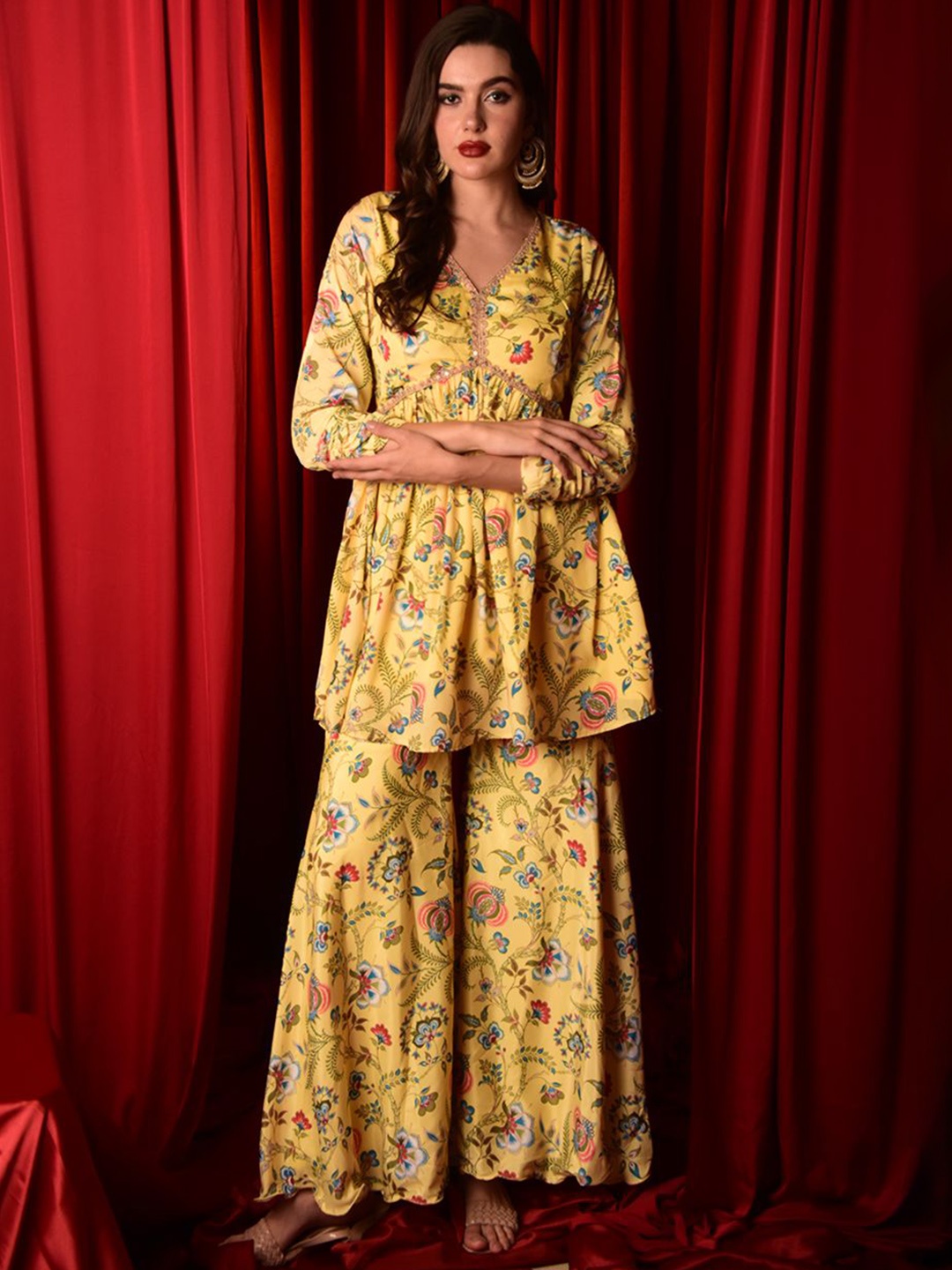 

Laalzari Floral Printed V-Neck Three-Quarter Sleeves Peplum Top & Palazzos, Yellow