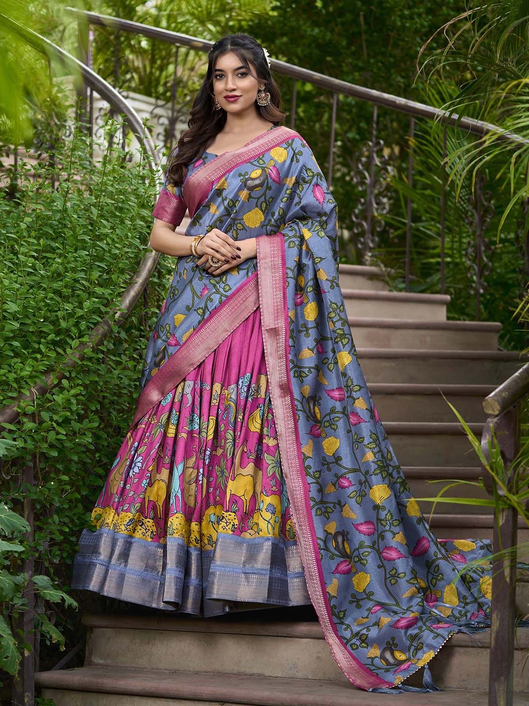 

LOOKNBOOK ART Kalamkari Printed Semi-Stitched Lehenga & Unstitched Blouse With Dupatta, Pink