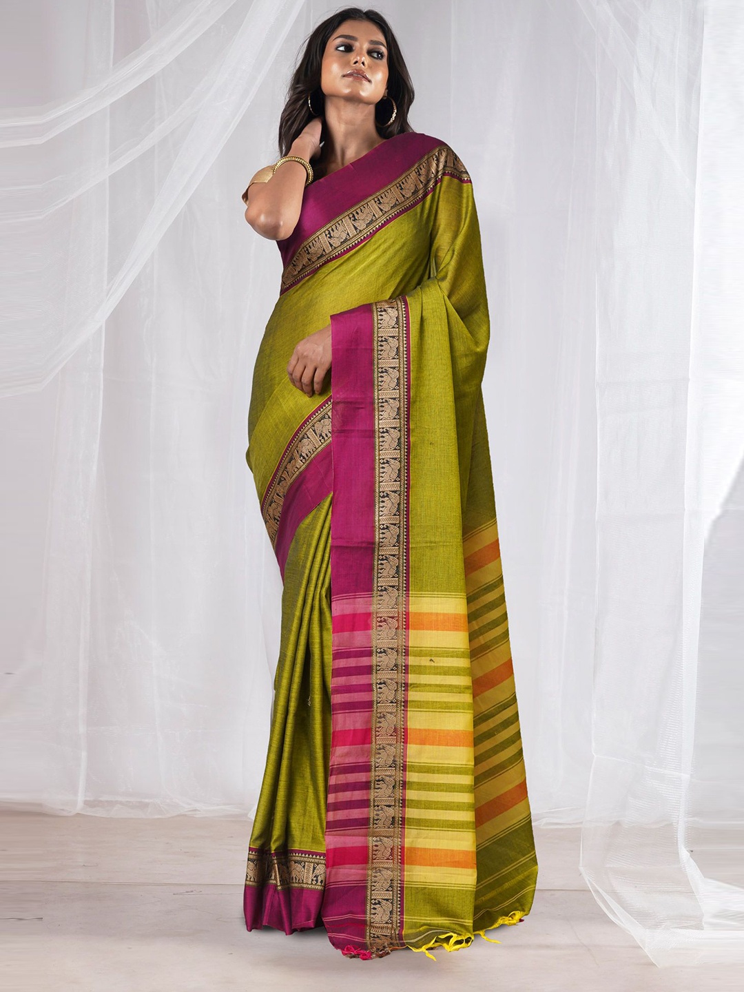 

Unnati Silks Pure Cotton Handloom Narayan Peth Saree, Green