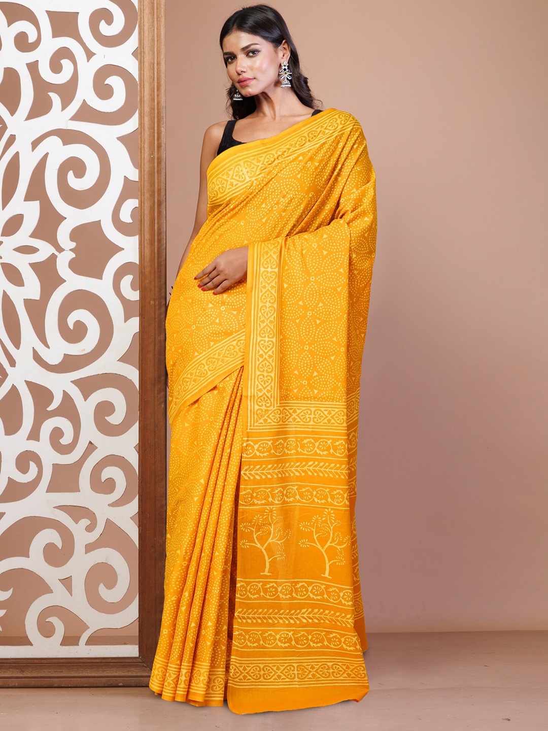 

Unnati Silks Ethnic Motifs Pure Cotton Handloom Block Print Saree, Yellow