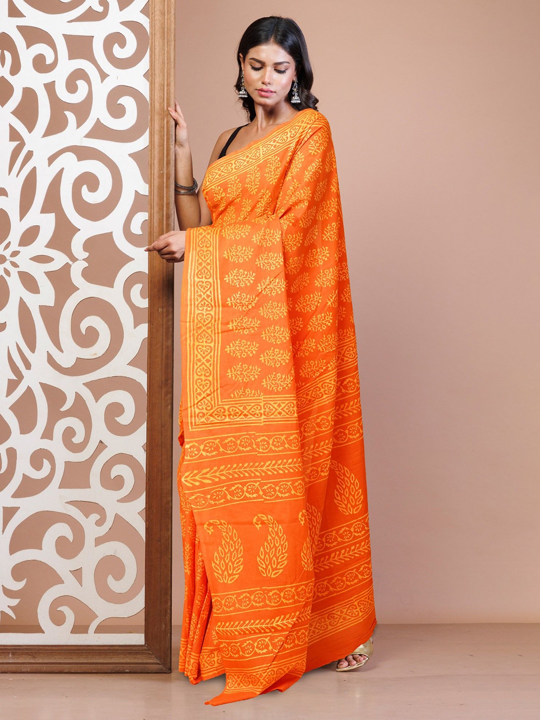 

Unnati Silks Ethnic Motifs Pure Cotton Handloom Block Print Saree, Orange