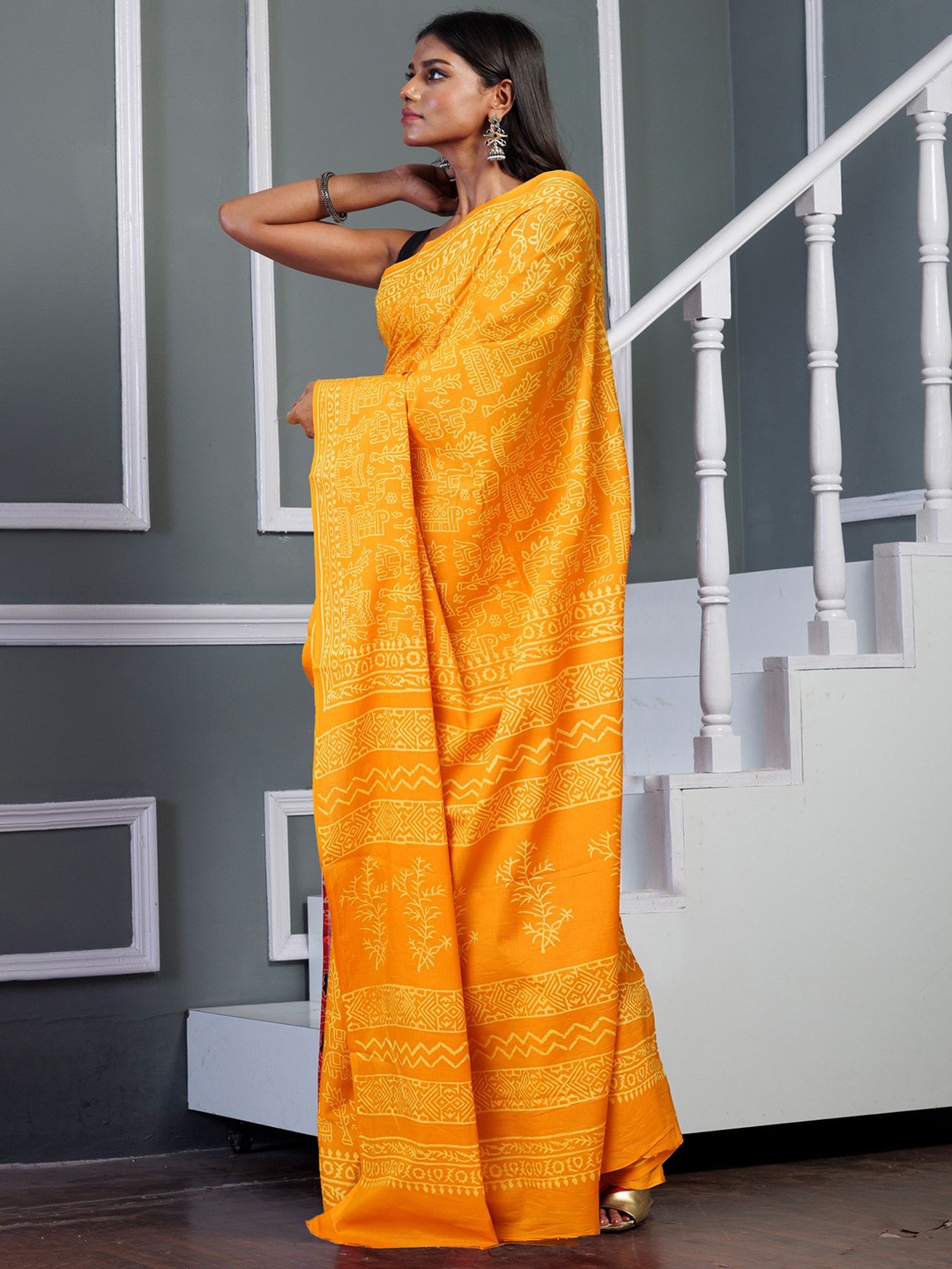 

Unnati Silks Ethnic Motifs Pure Cotton Handloom Block Print Saree, Yellow