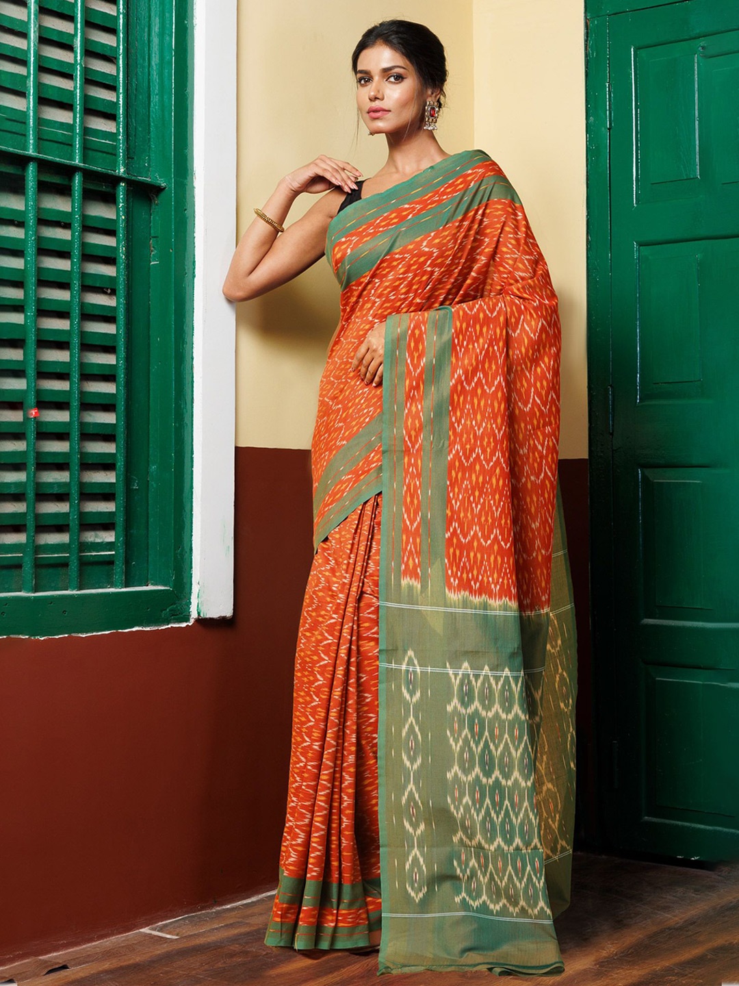 

Unnati Silks Pure Cotton Handloom Pochampally Saree, Red