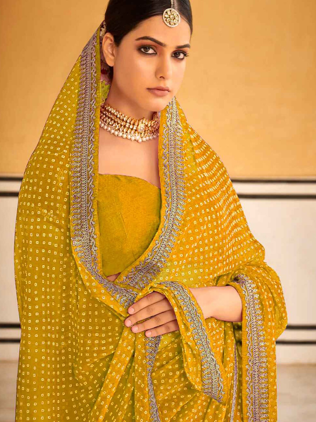 

ZIBLON Pure Georgette Embroidered Sequinned Bandhani Saree, Yellow