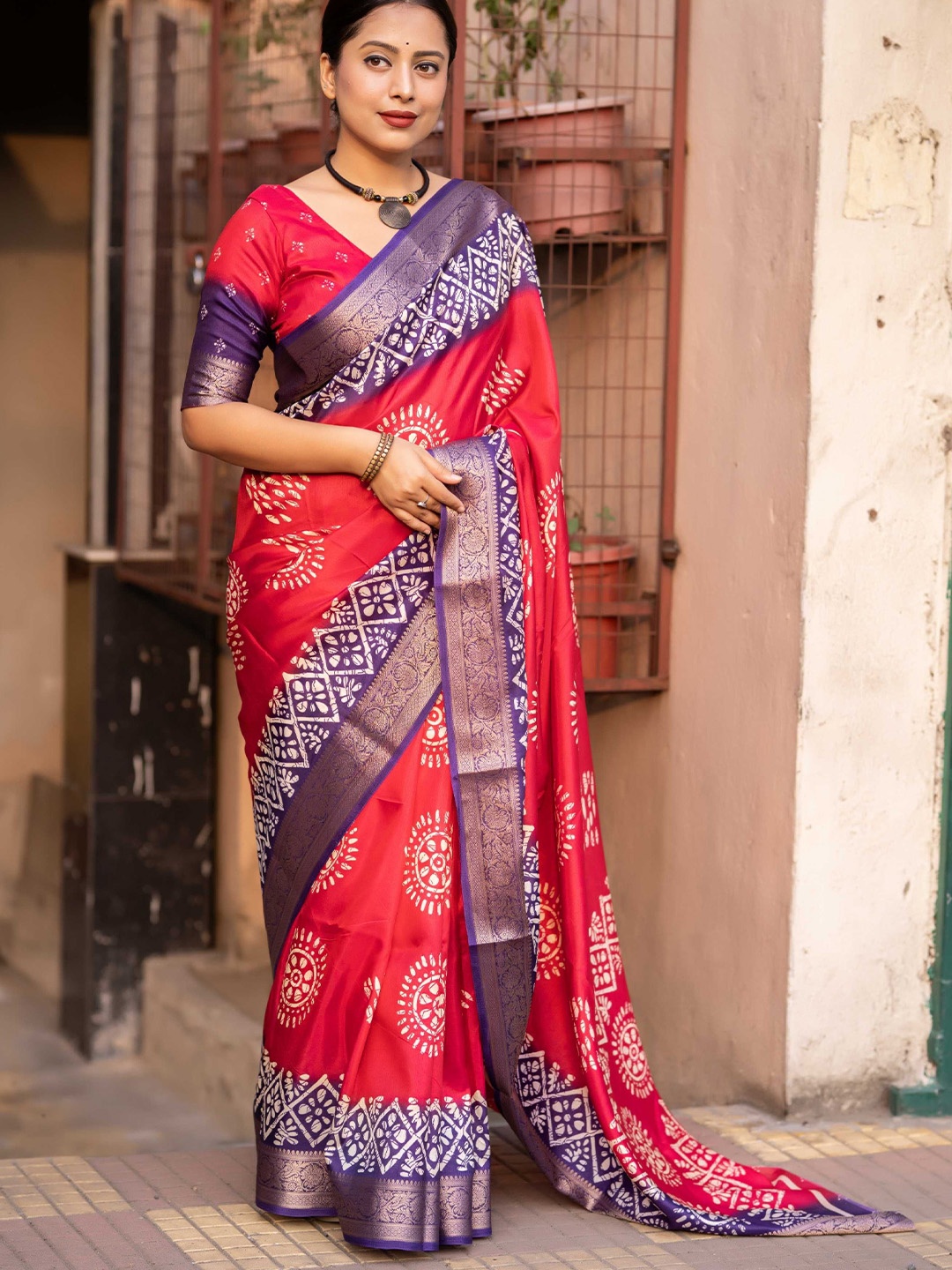 

Panzora Batik Zari Saree, Pink