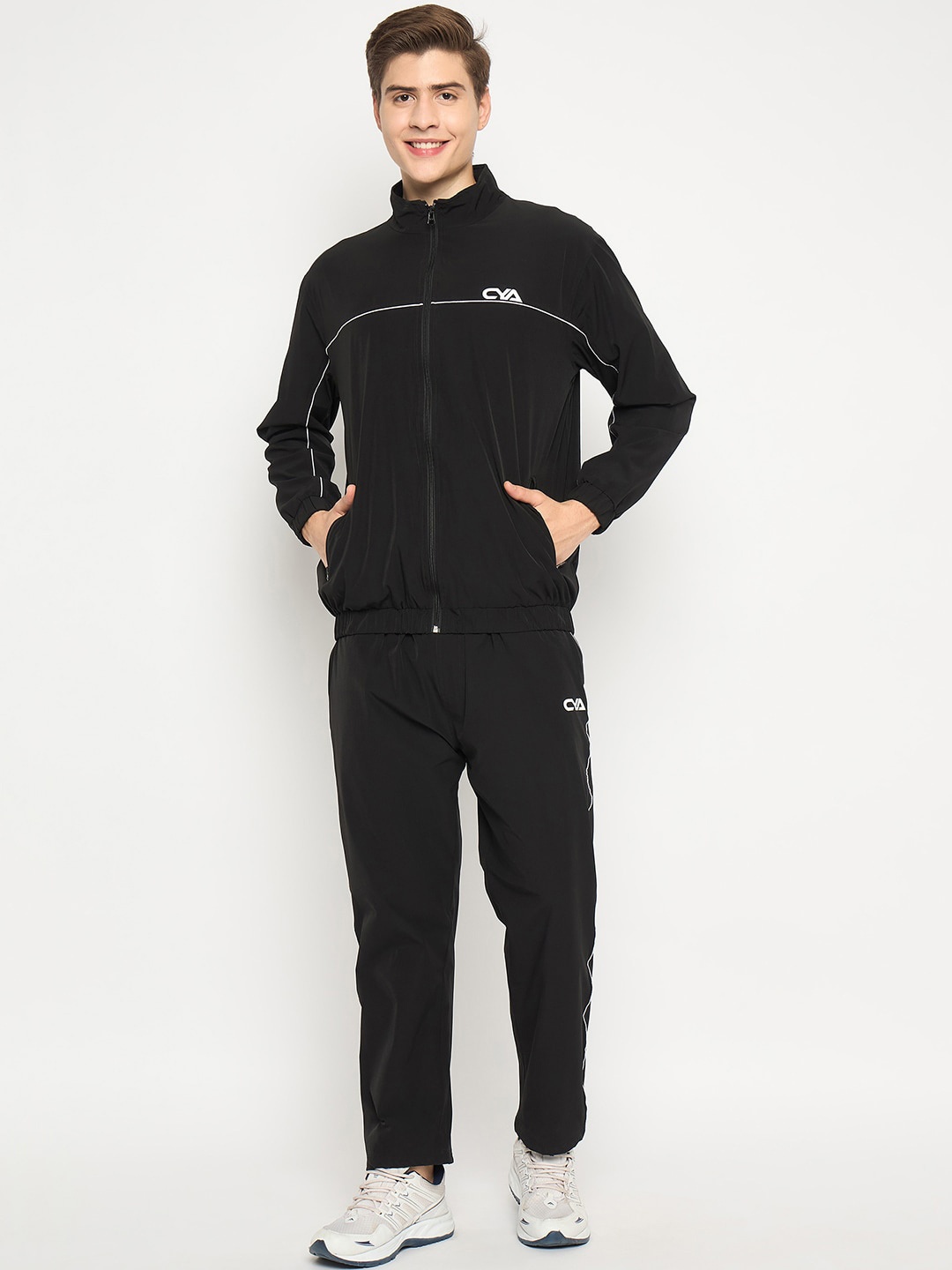 

Club York Men Activewear Tracksuit, Black