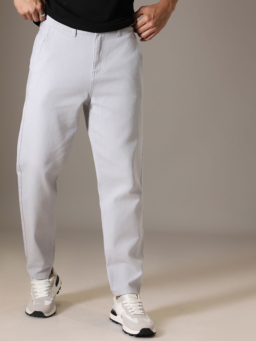 

Banana Club Men Relaxed Trousers, Off white