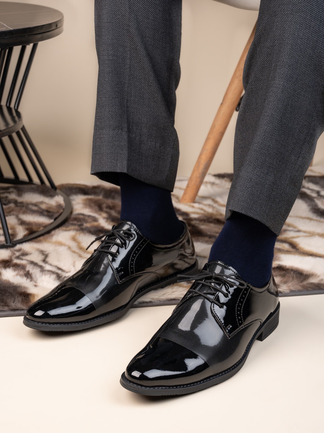 

Hydes N Hues Men Round Toe Formal Derbys, Black