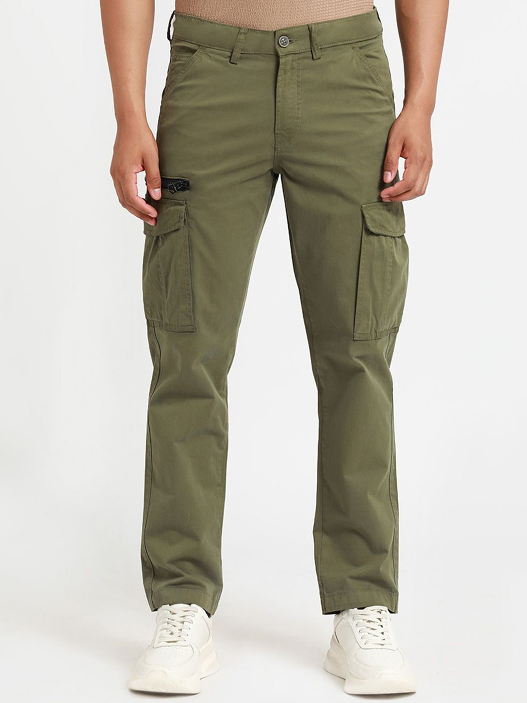 

Banana Club Men Relaxed Mid-Rise Cargos Trousers, Olive