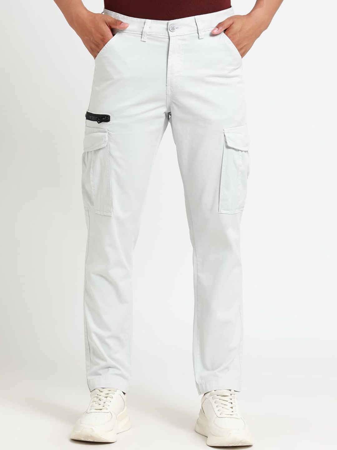 

Banana Club Men Relaxed Cargos Trousers, Off white