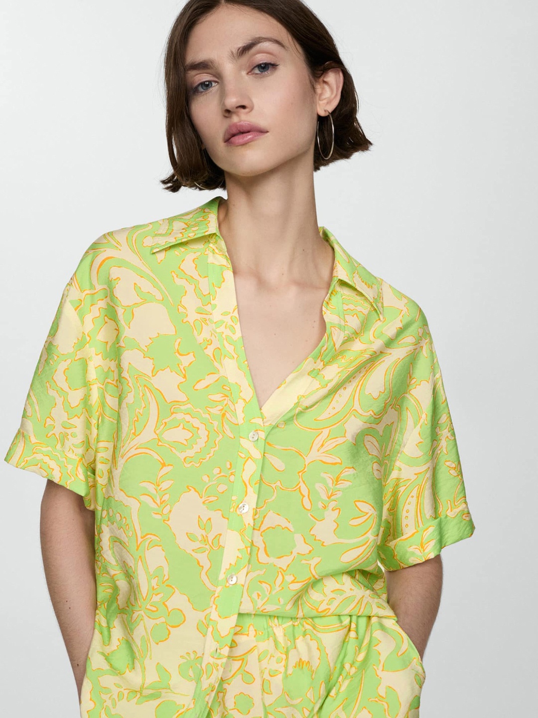 

MANGO Women Printed Oversized Casual Shirt, Green