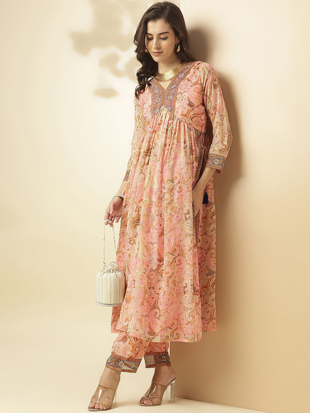 

SANSKAR Ethnic Motifs Printed V-Neck Empire Styled Straight Kurta With Palazzos, Pink