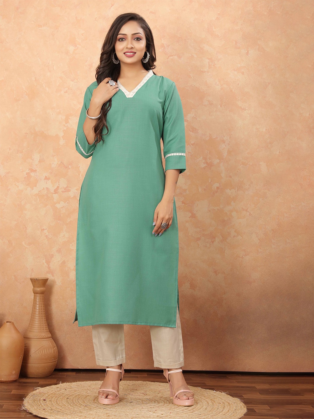 

Odd By Poshaak V-Neck Pure Cotton Straight Kurta, Green