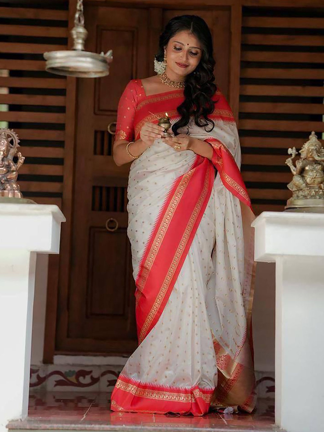 

KALINI Woven Design Zari Banarasi Saree, White