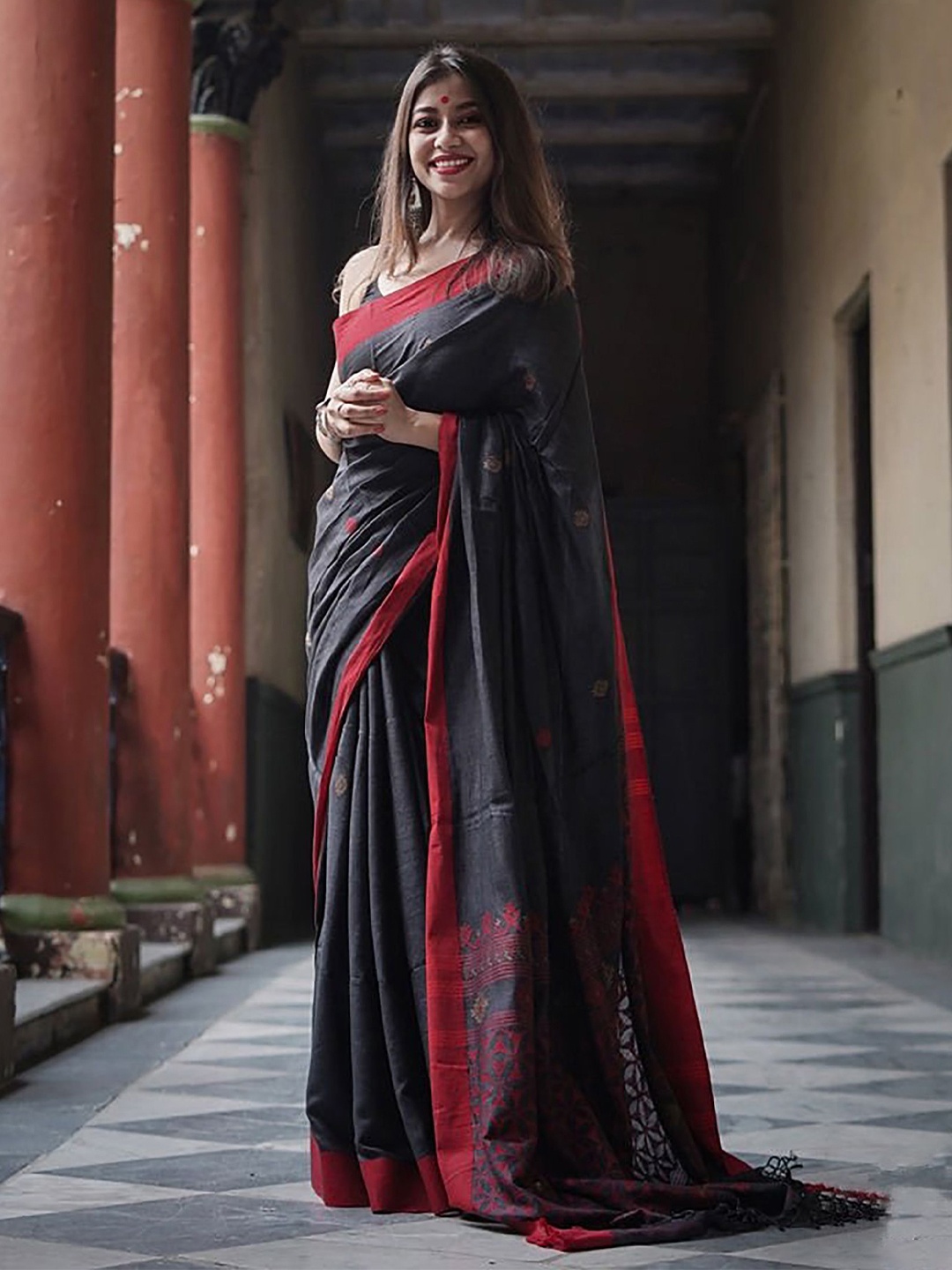 

KALINI Woven Design Banarasi Saree, Black