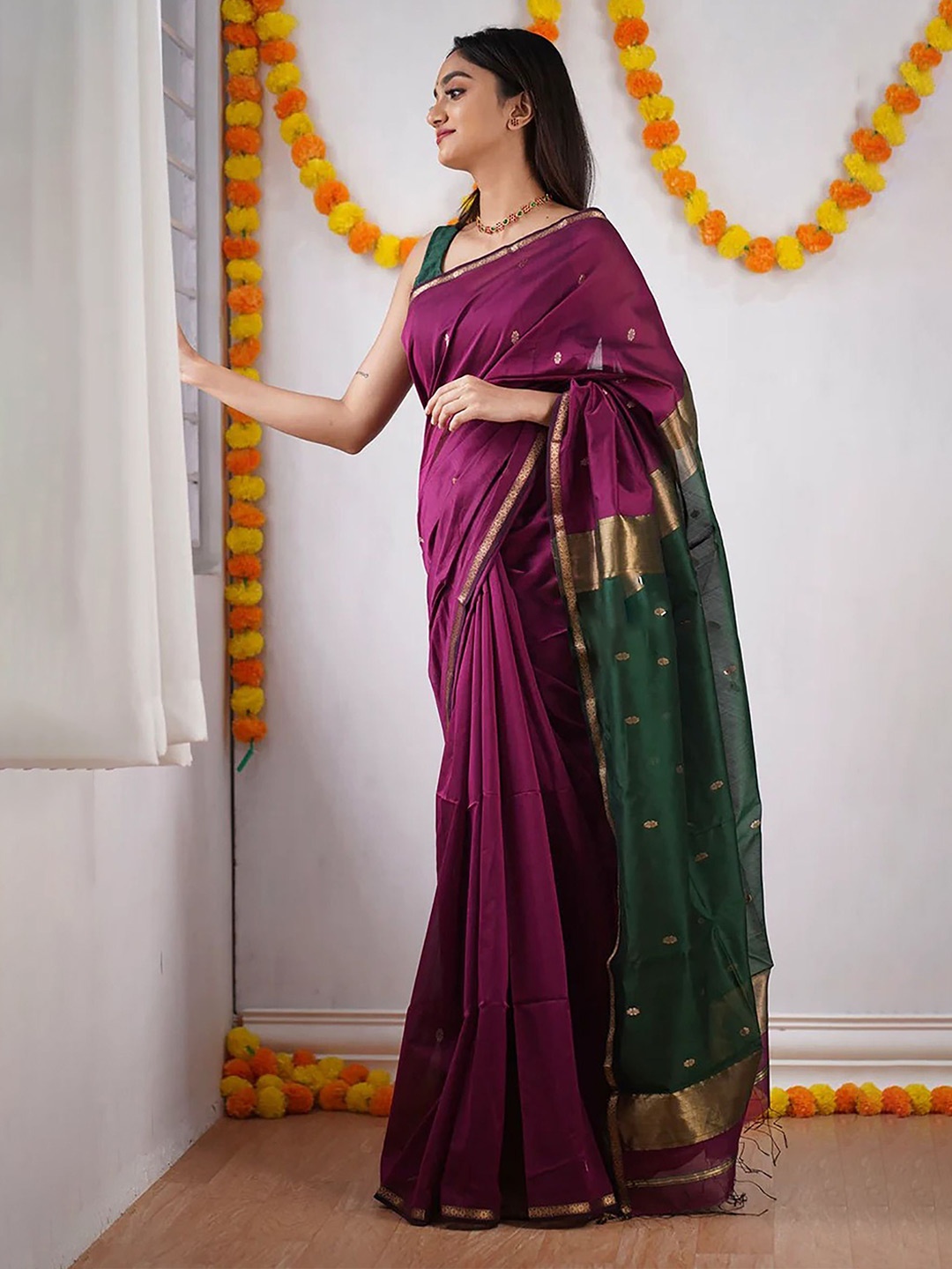 

KALINI Zari Woven Design Banarasi Saree, Purple
