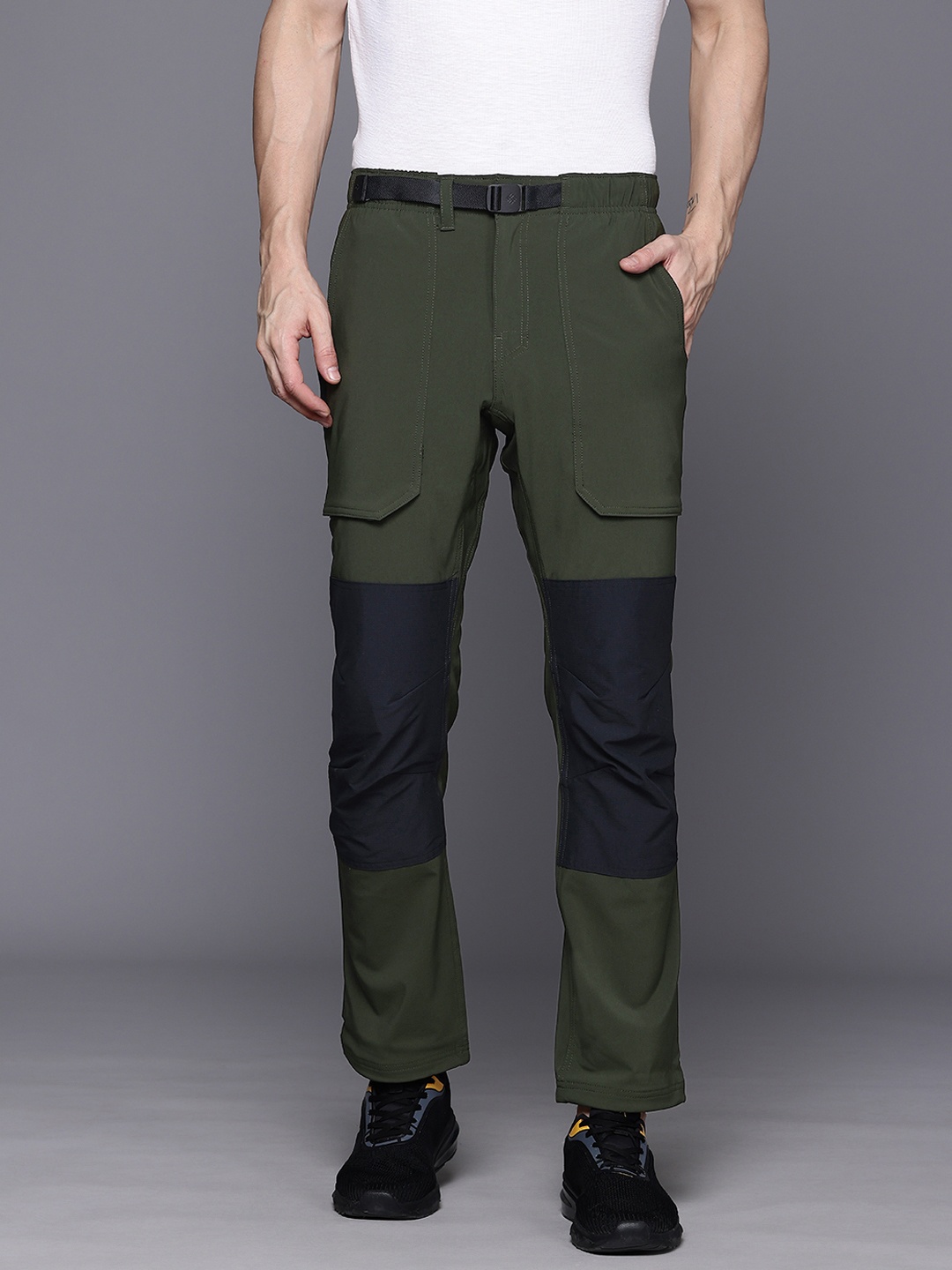 

Columbia Men Colourblocked Landroamer Utility II Track Pants, Green