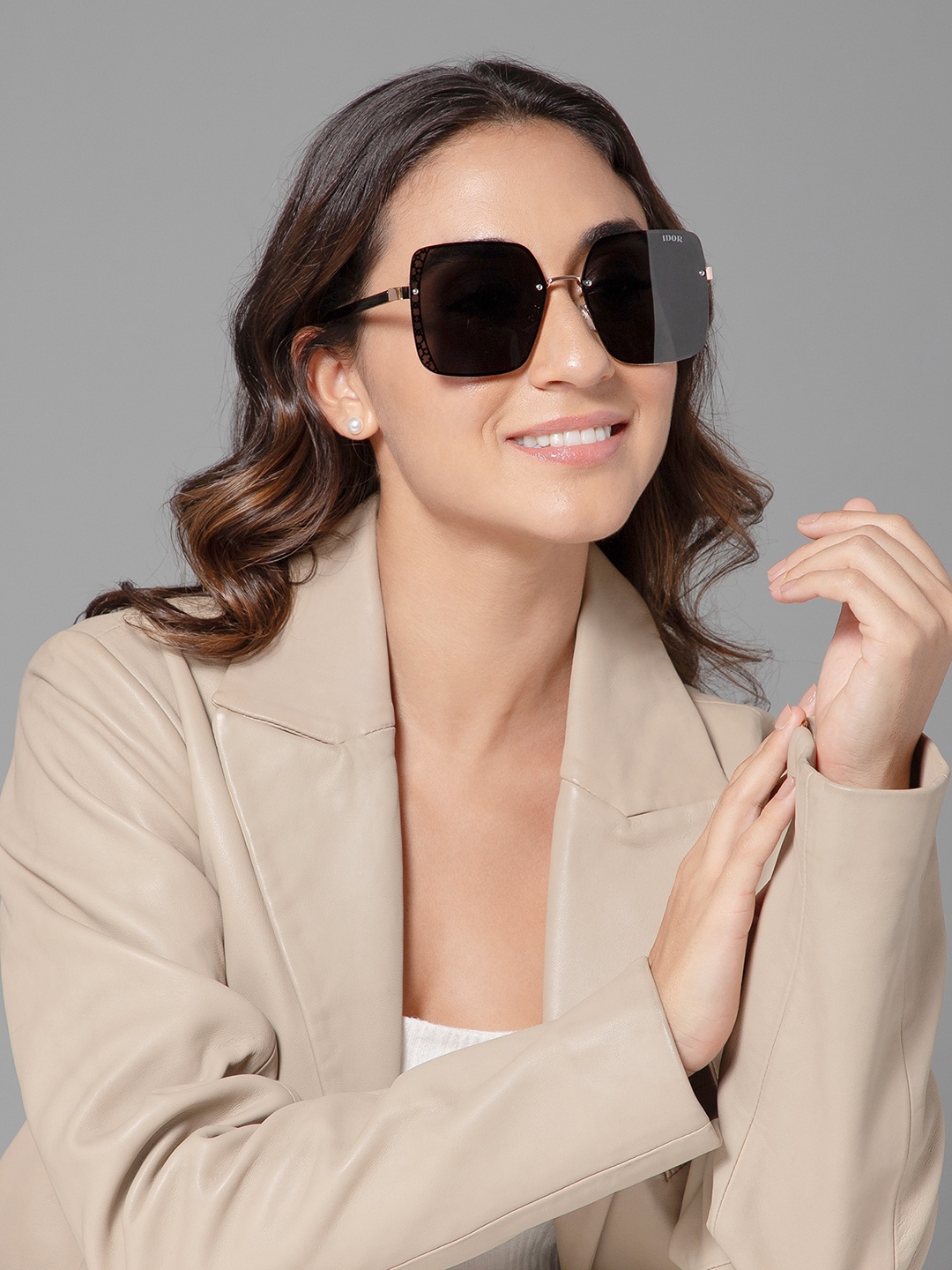 

IDOR Unisex Square Sunglasses with Polarised and UV Protected Lens IDOR-3075-BLK, Black