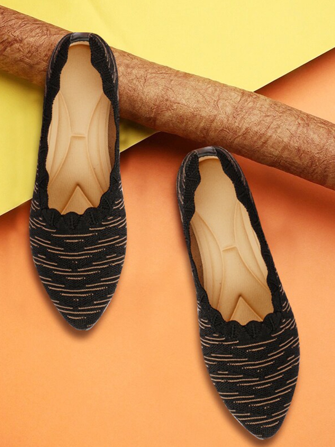 

DEAS Textured Pointed Toe Ballerinas, Black