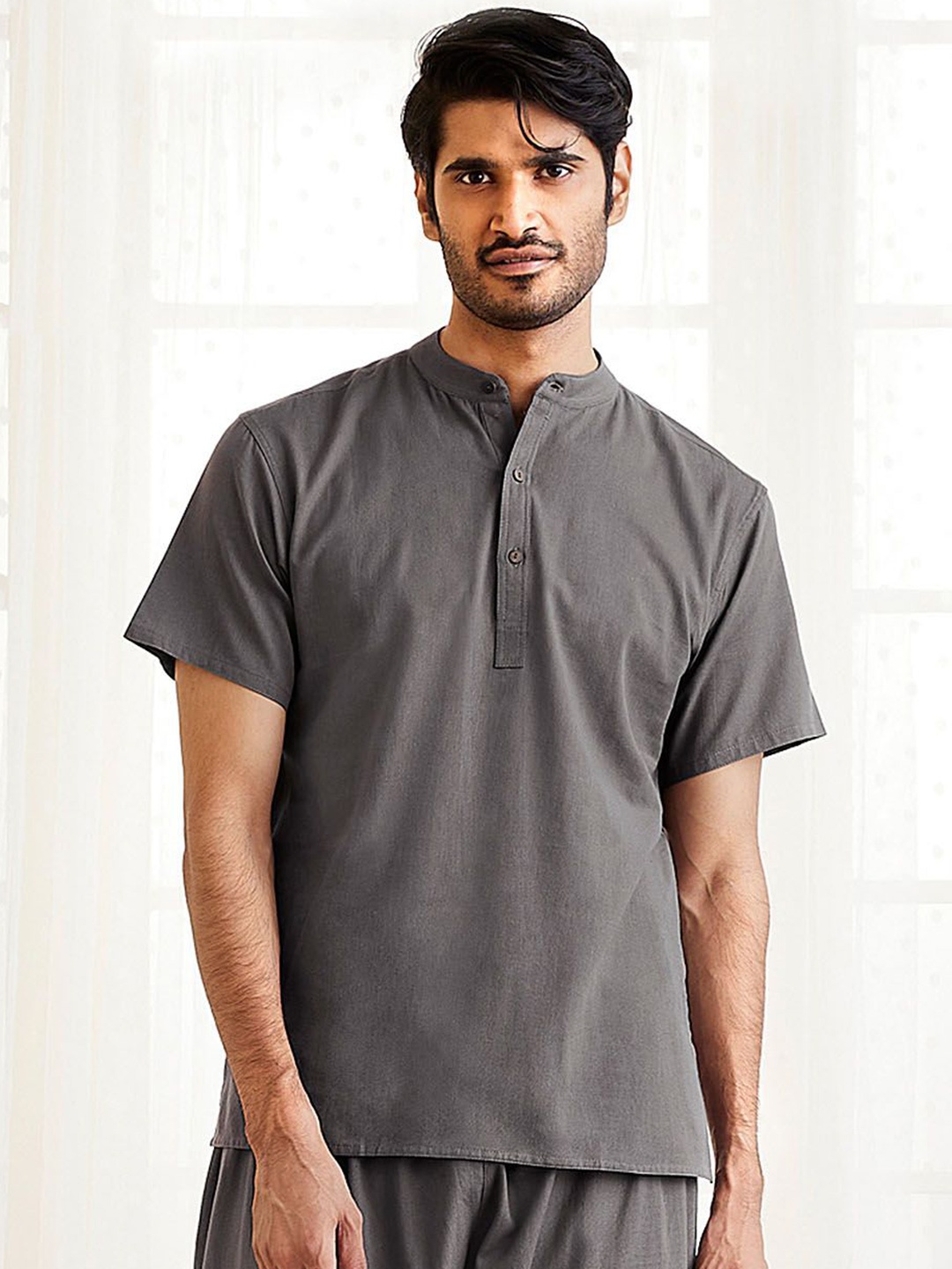 

VASTRAMAY Band Collar Short Sleeves Pure Cotton Kurta, Grey