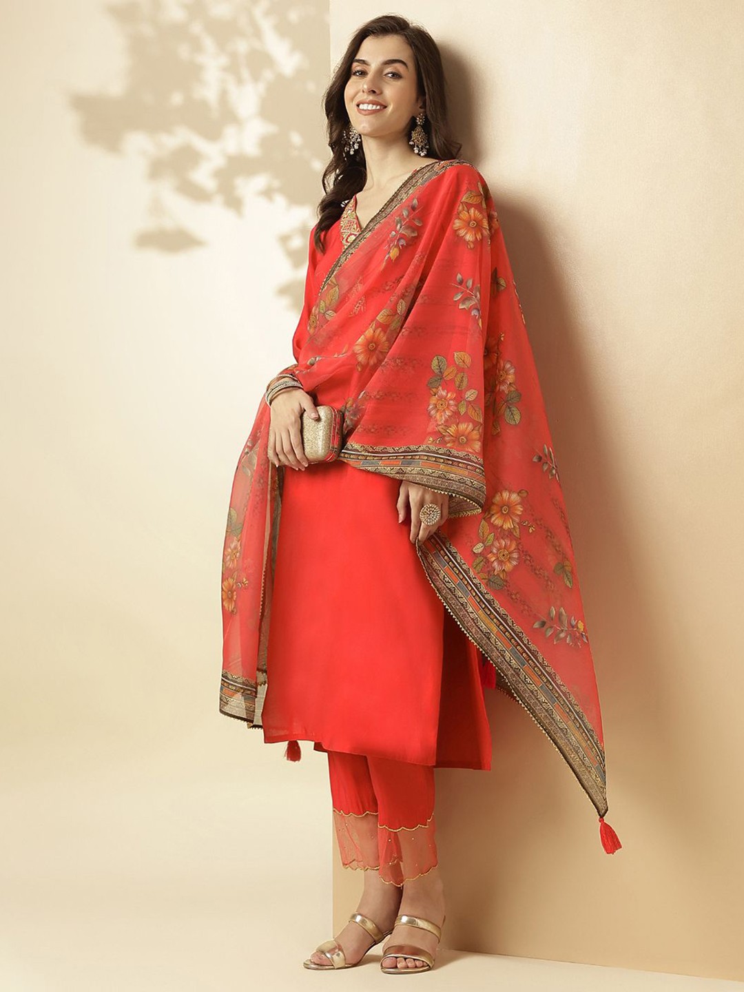 

SANSKAR Women Floral Embroidered Thread Work Kurta with Trousers & Dupatta, Red