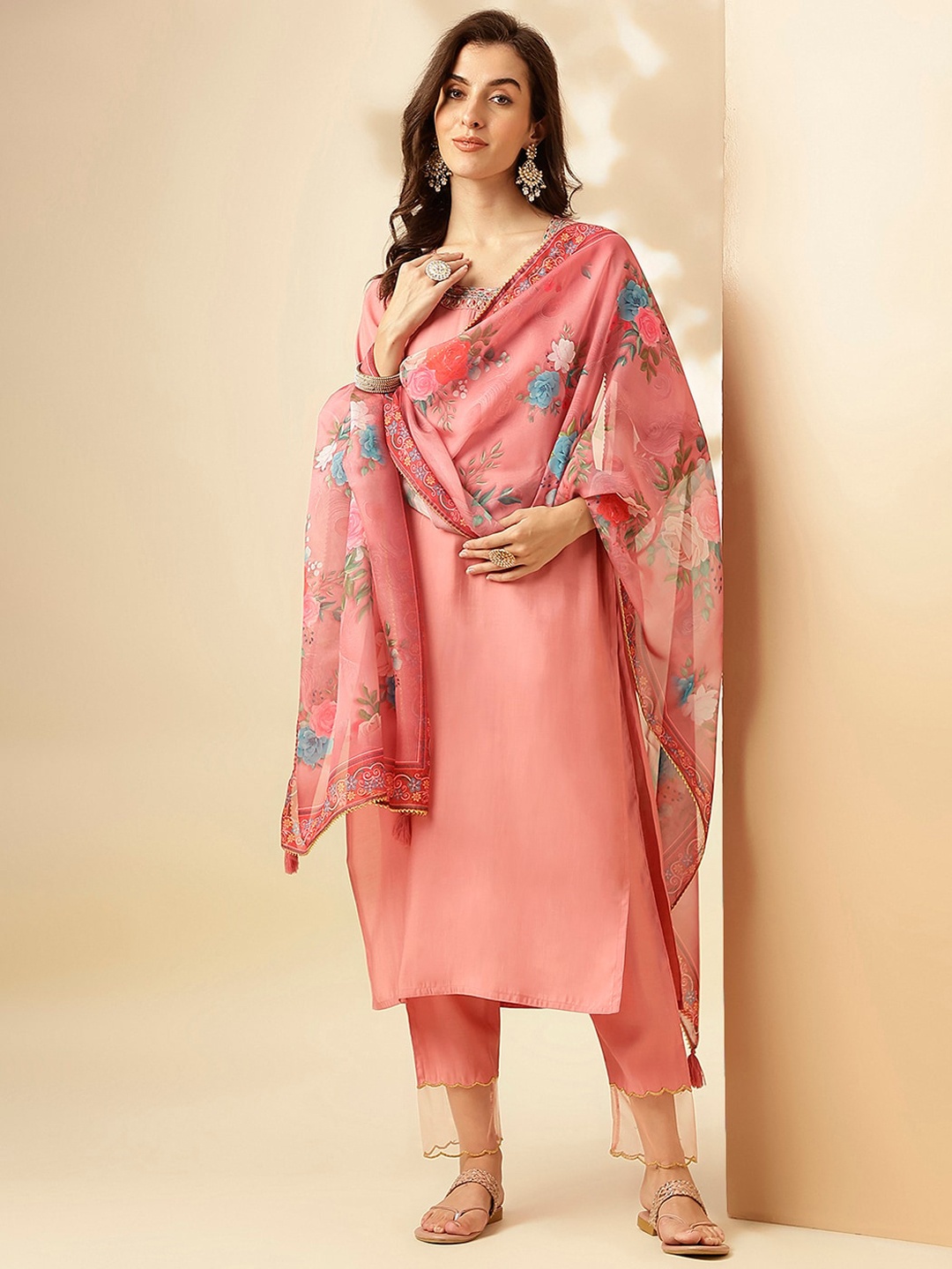 

SANSKAR Round Neck Floral Yoke Design Regular Mukaish Straight Kurta Set, Peach