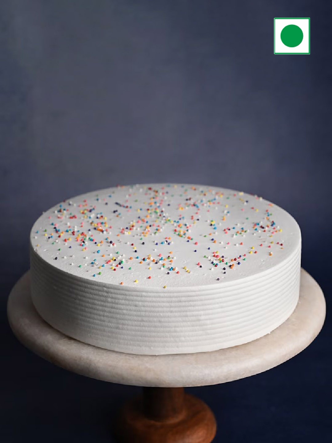 

Floweraura Round Shape Vanilla Flavor Eggless Cake -1Kg, White