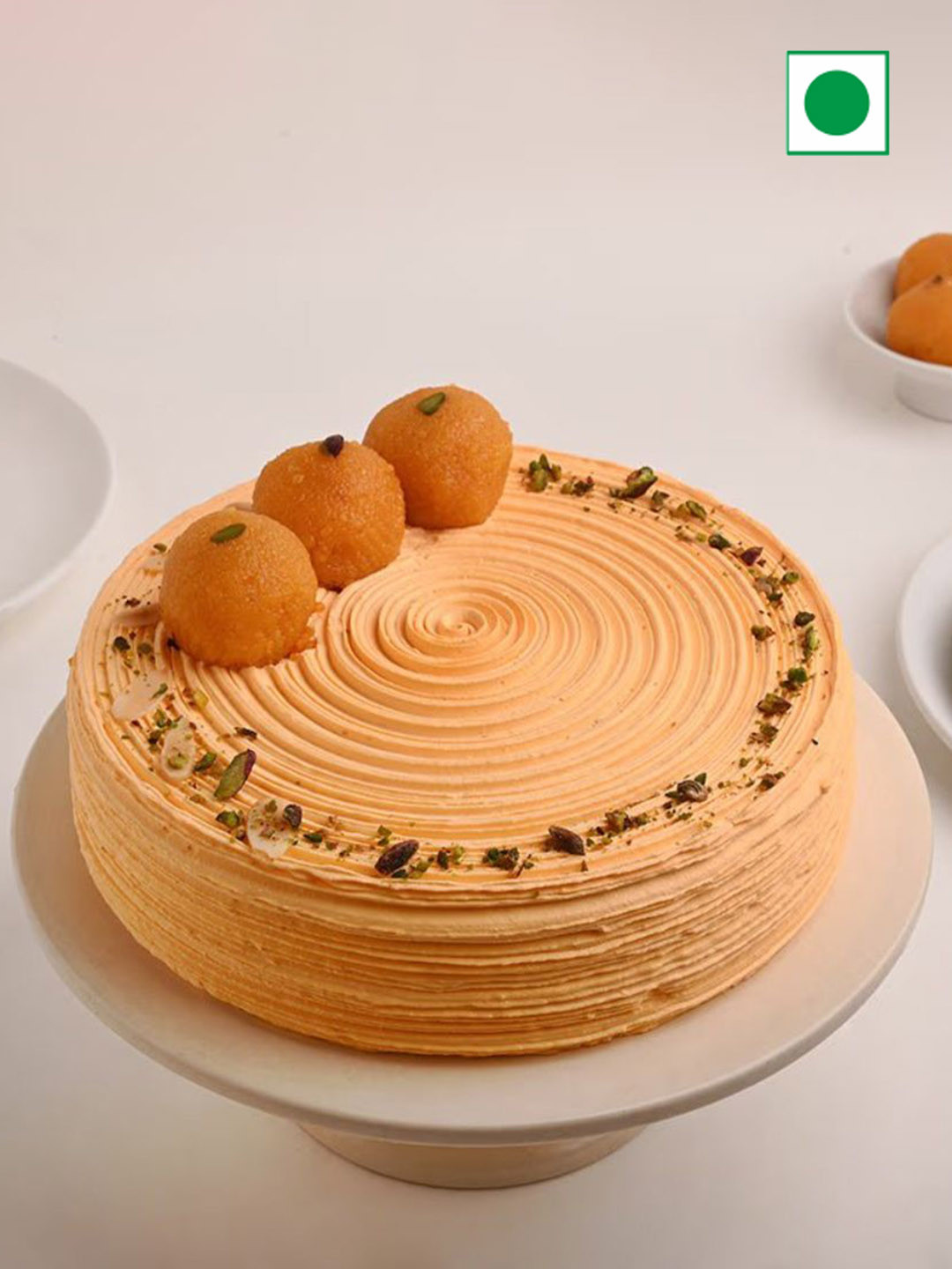 

Floweraura Vanilla Flavour Eggless Round Cake -1 kg, Beige