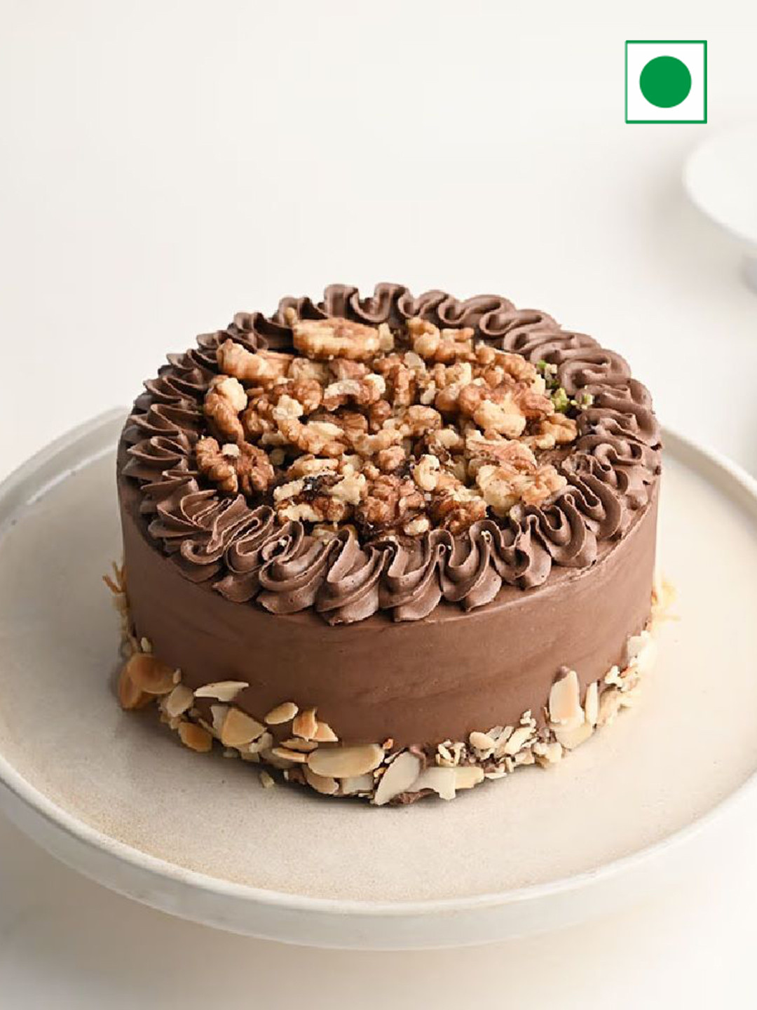 

Floweraura Nutty Chocolate Flavor Eggless Round Cake-500 G, Coffee brown