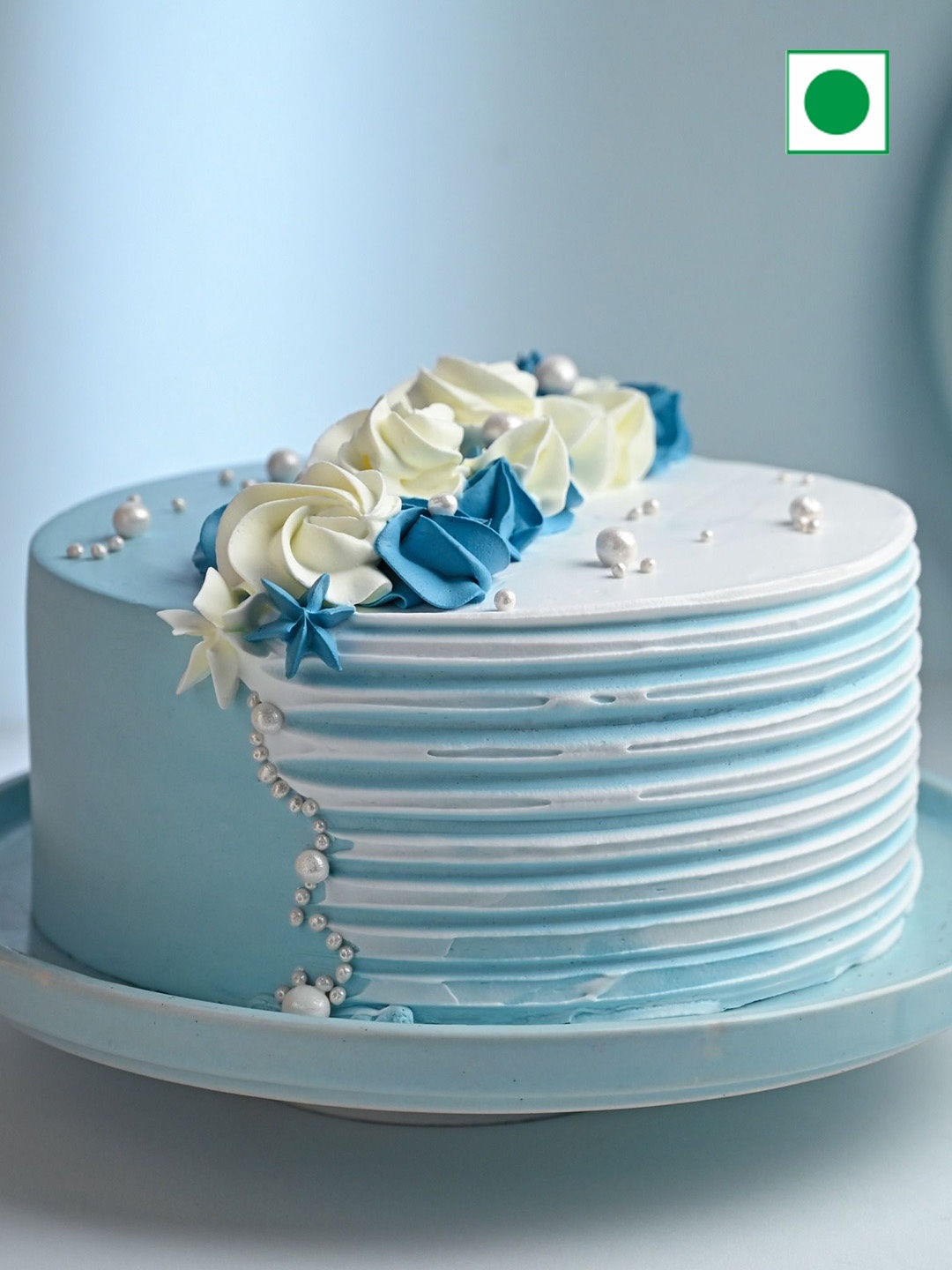 

Floweraura Vanilla Flavor Eggless Round Cake- 500 G, Blue