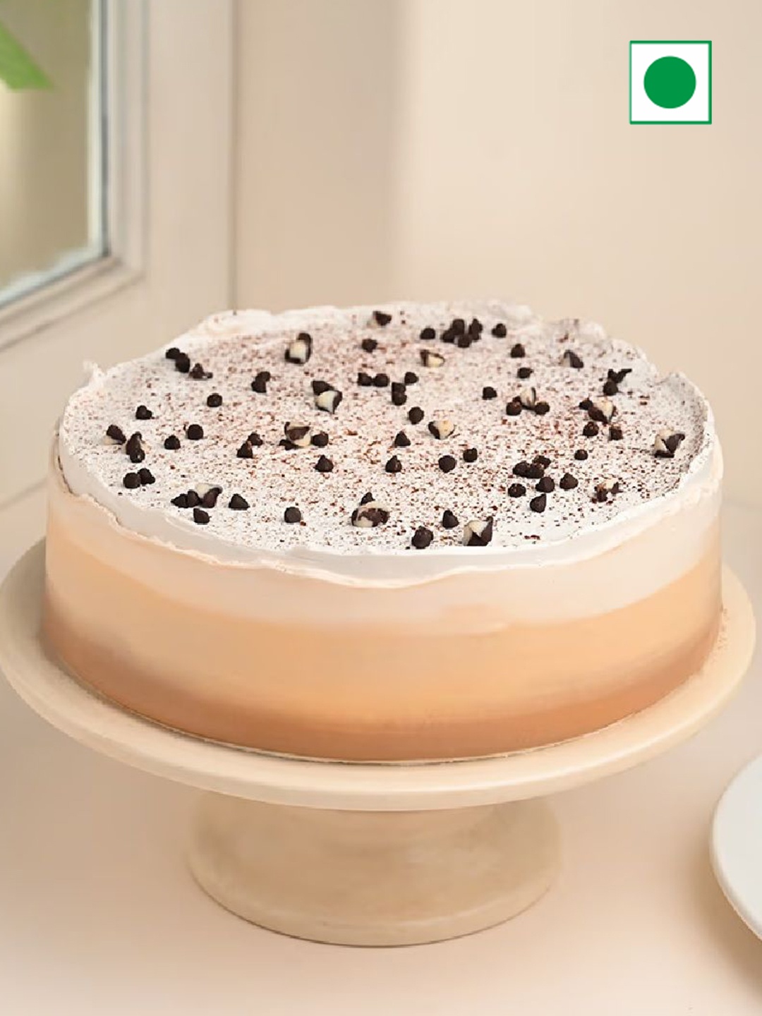 

Floweraura Chocolate Flavor Eggless Round Cake- 500 G, Cream