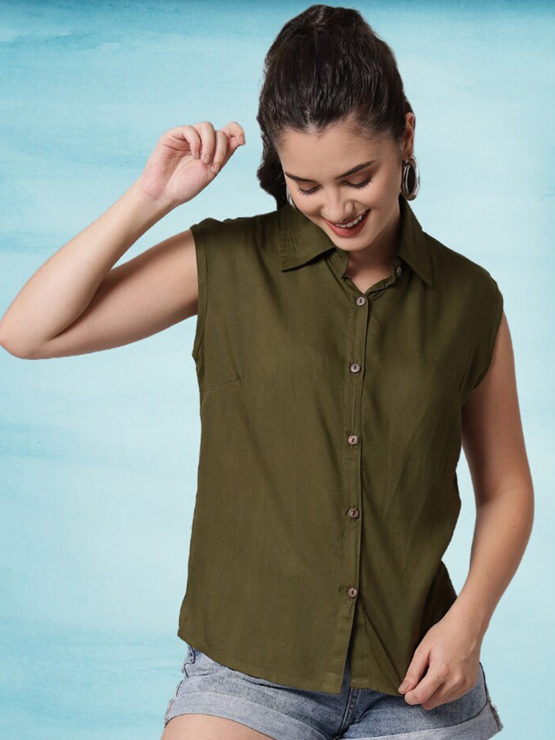 

Funday Fashion Women Solid Spread Collar Sleeveless Casual Shirt, Green