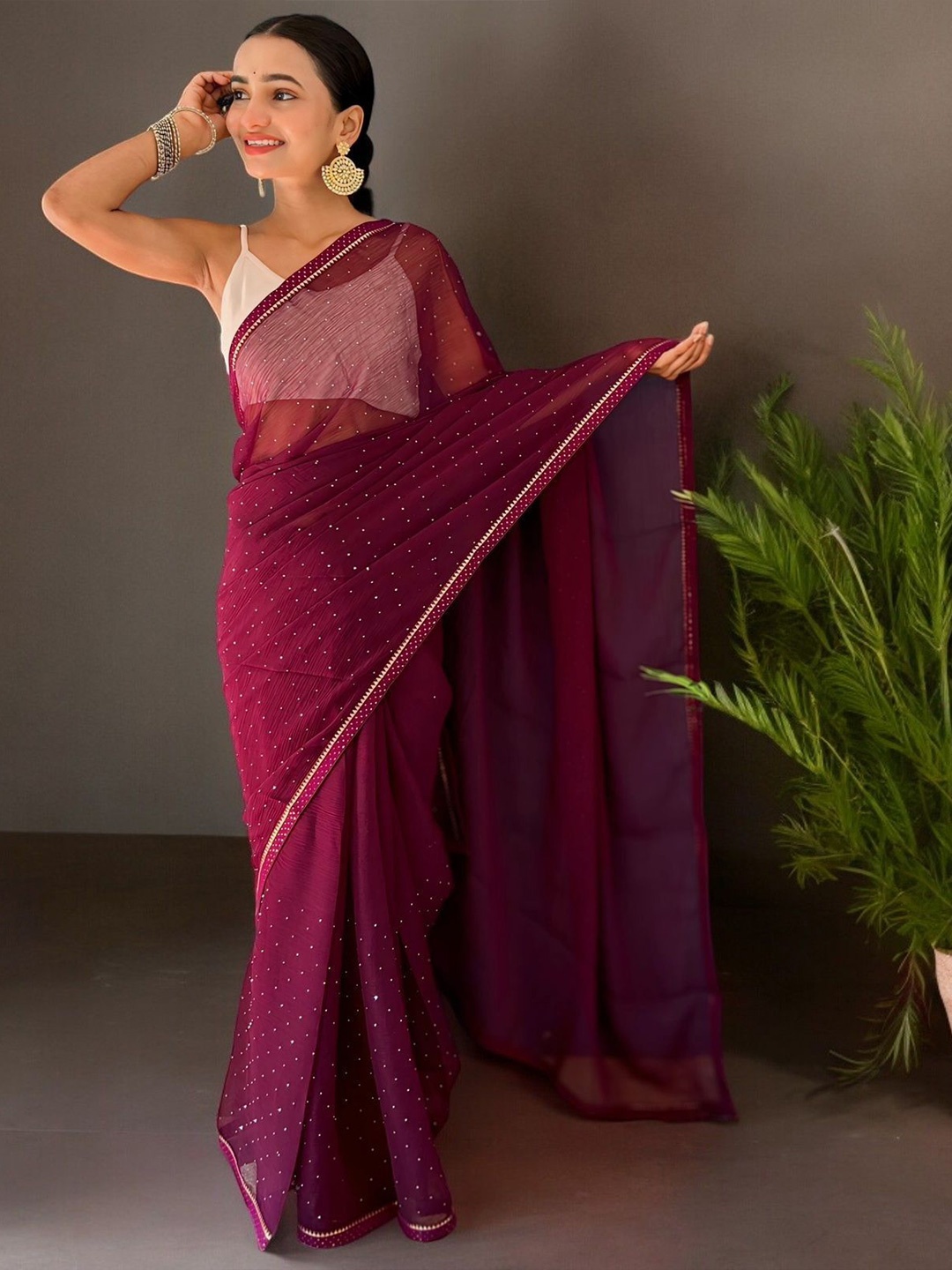 

Vastrasky Global Polka Dot Zari Poly Chiffon Saree, Red