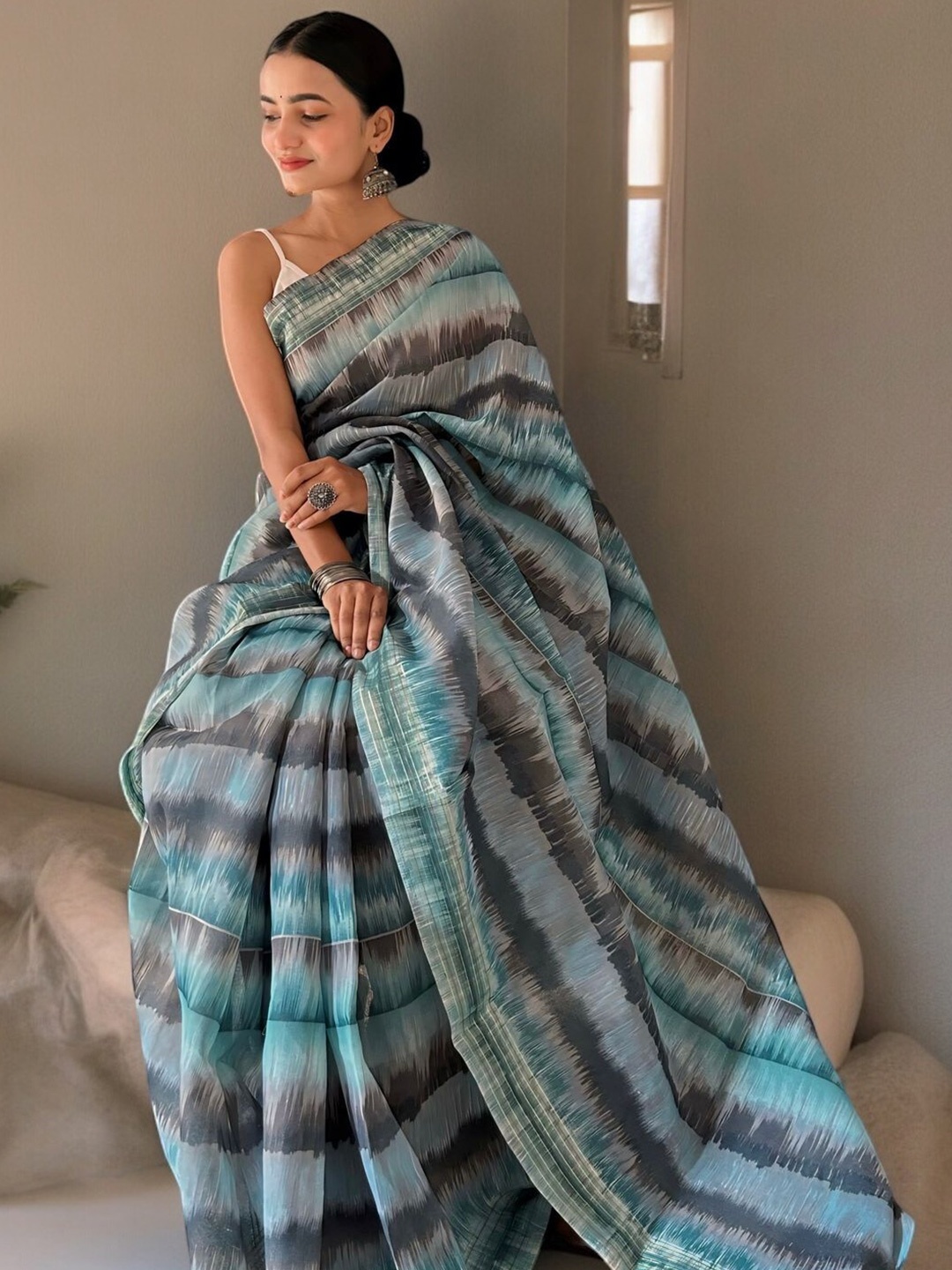 

Vastrasky Global Printed Pure Cotton Saree, Navy blue