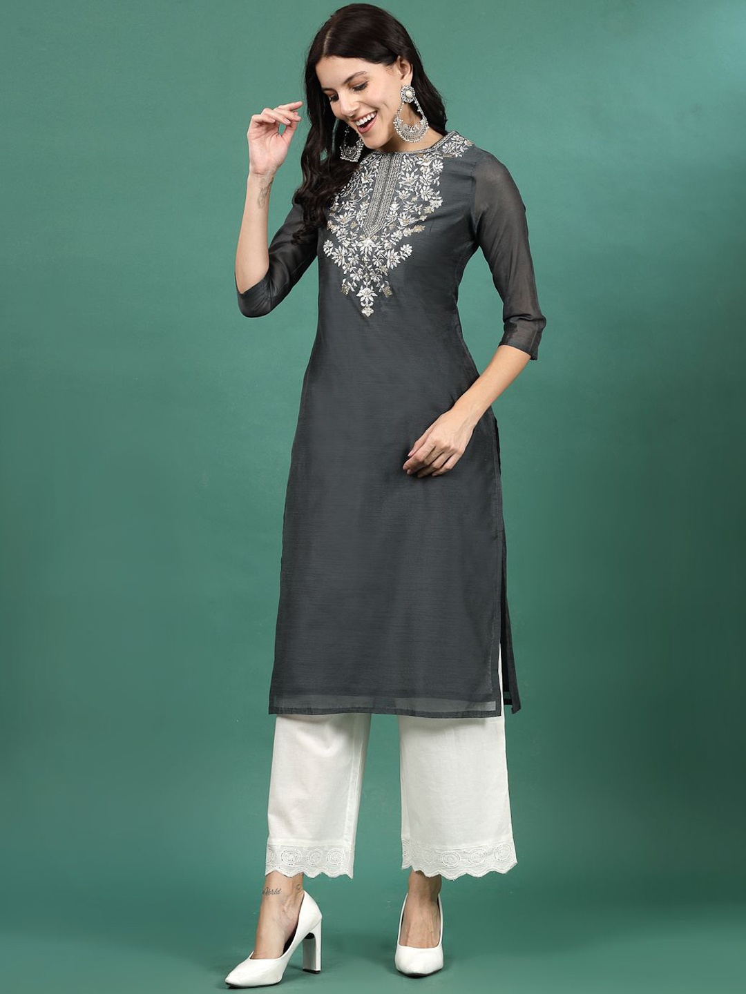 

Ramas Round Neck Floral Yoke Design Thread Work Chanderi Silk Kurta, Grey