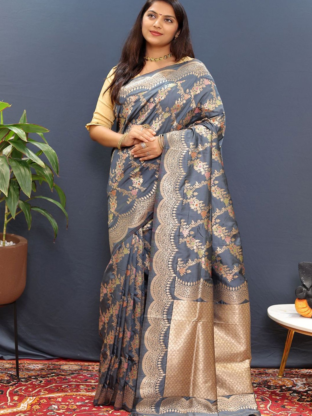 

SGF11 Woven Design Heavy Zari Work Kanjeevaram Silk Saree, Grey