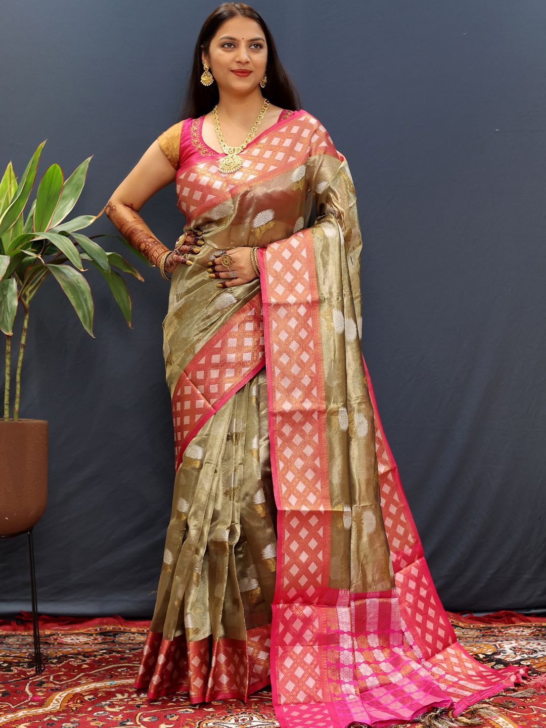 

SGF11 Ethnic Motifs Woven Design Zari Kanjeevaram Silk Saree, Grey
