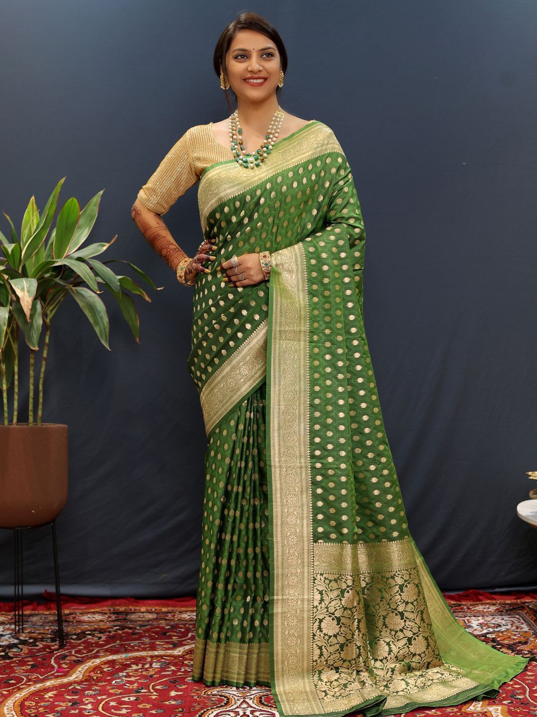 

SGF11 Woven Design Heavy Zari Work Kanjeevaram Silk Saree, Green