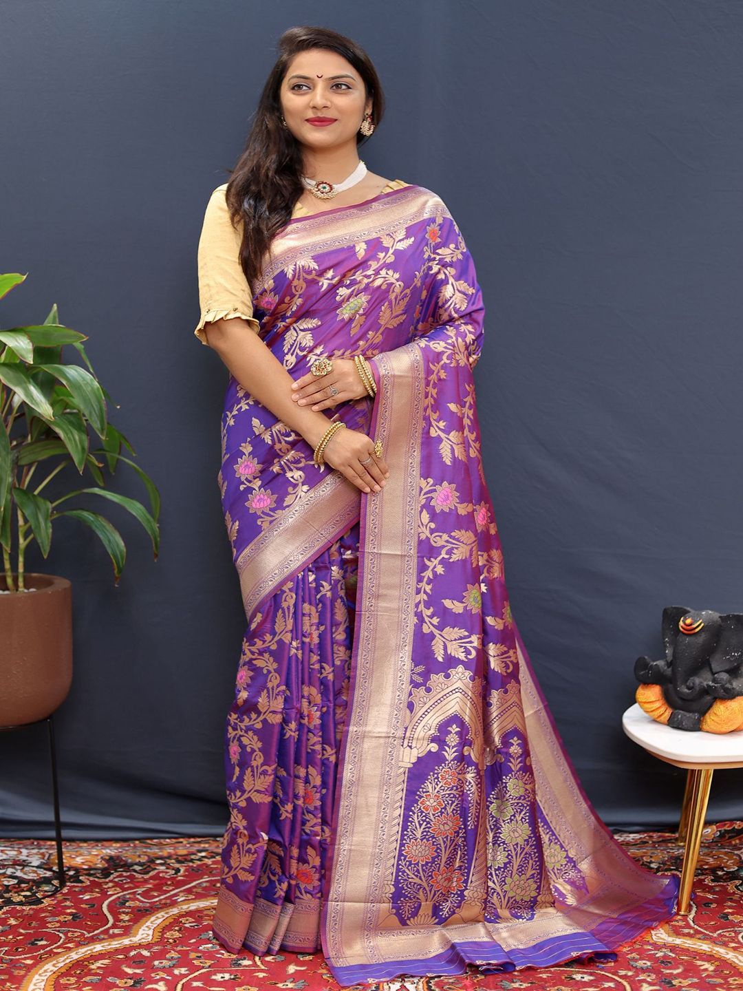 

SGF11 Woven Design Heavy Zari Work Kanjeevaram Silk Saree, Purple