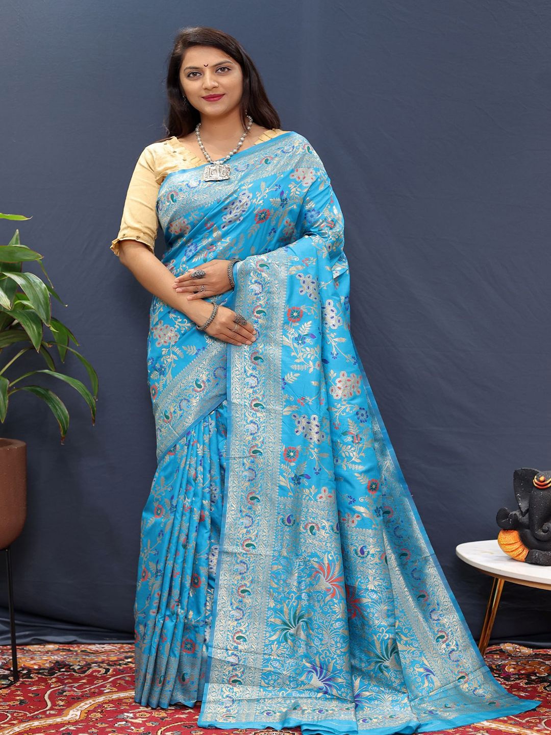 

SGF11 Woven Design Zari Work Kanjeevaram Silk Saree, Turquoise blue