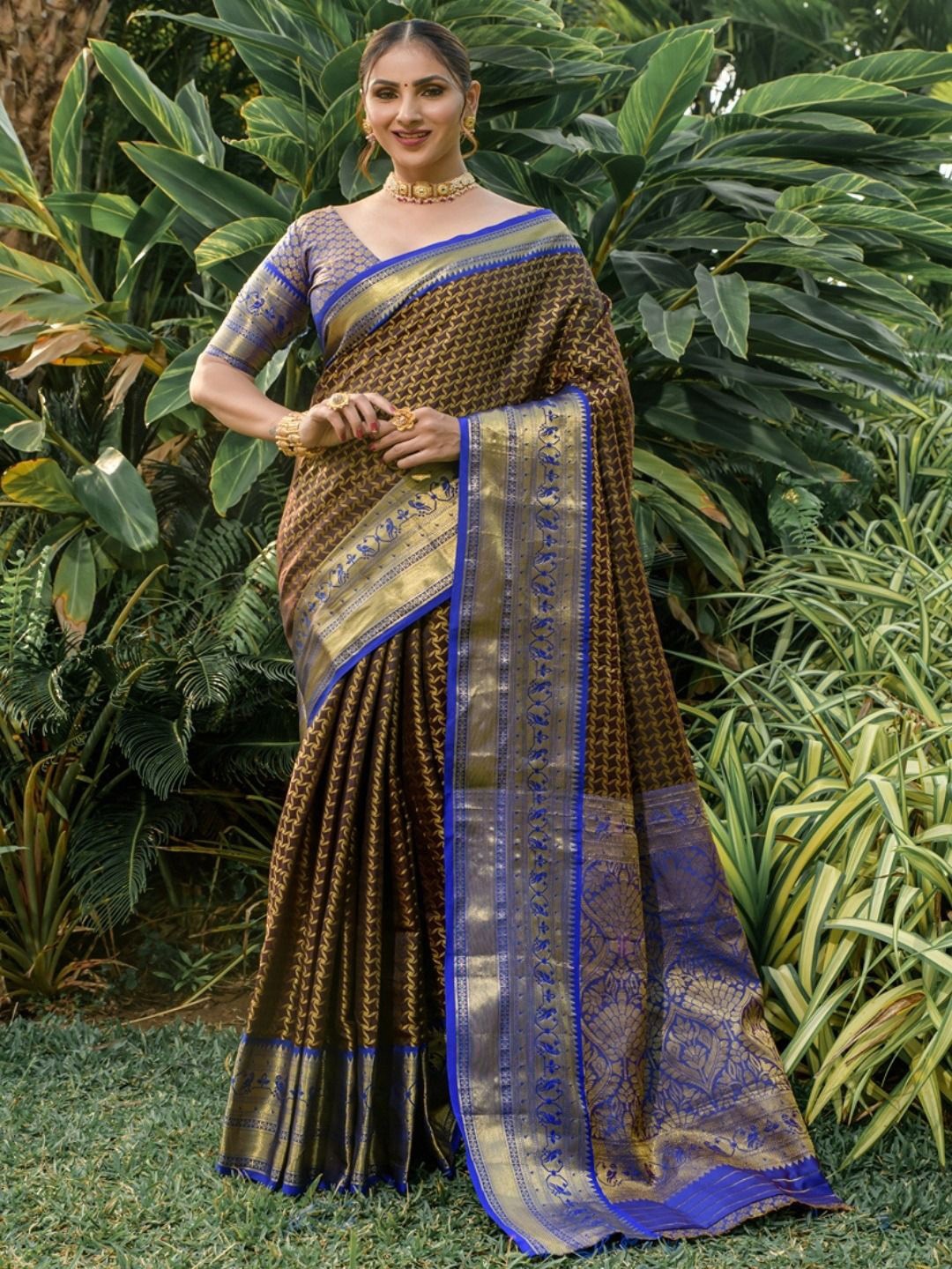 

SGF11 Kanjeevaram Saree, Black