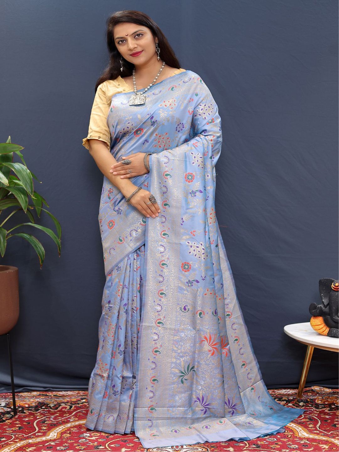 

SGF11 Woven Design Heavy Zari Work Kanjeevaram Silk Saree, Lavender