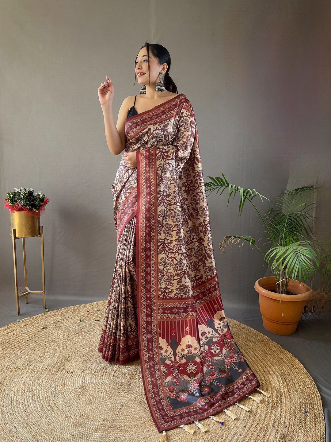 

SGF11 Kalamkari Printed Silk Cotton Chanderi Saree, Cream