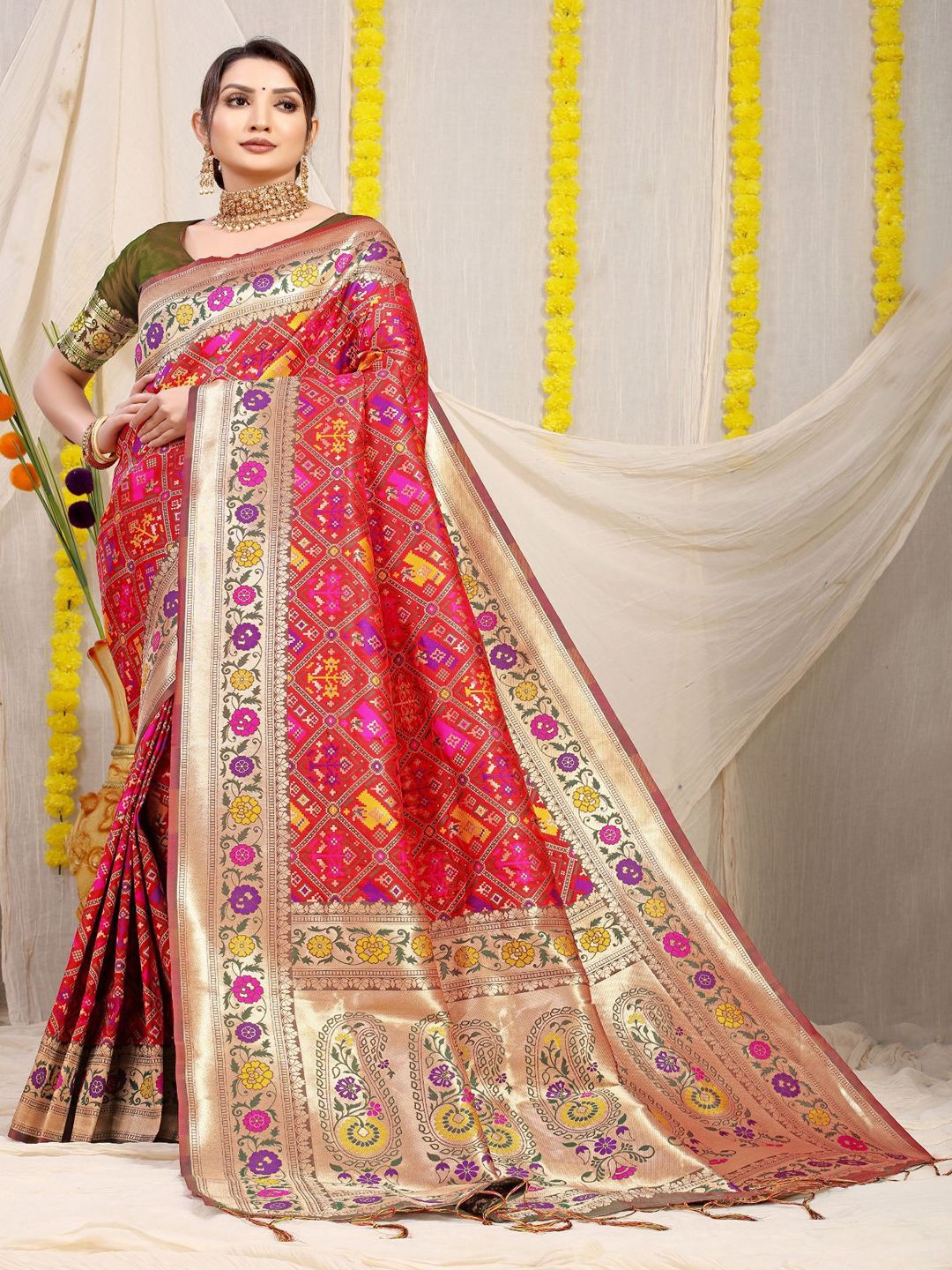 

SGF11 Woven Design Heavy Zari Work Kanjeevaram Patola Silk Saree, Red