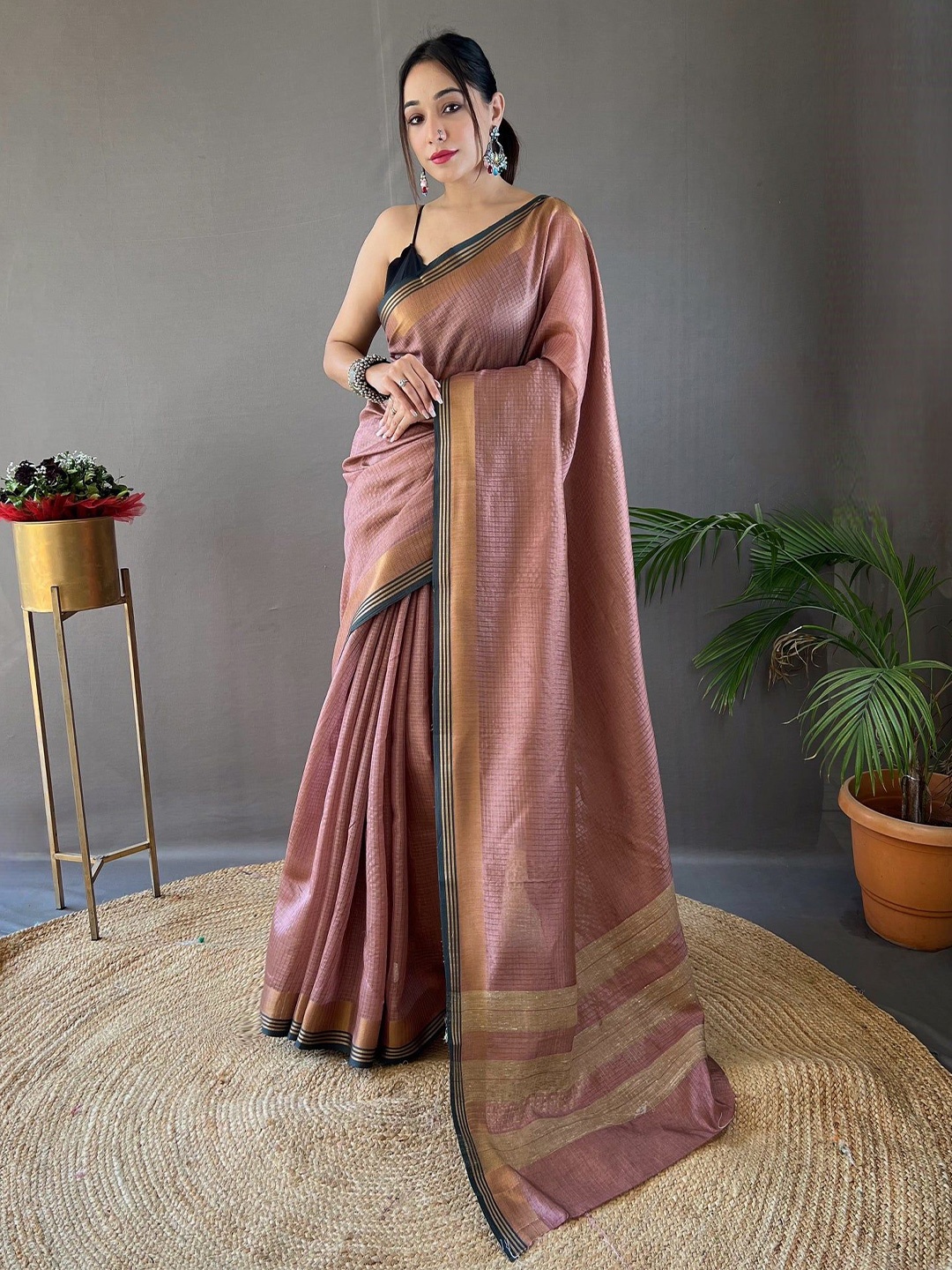 

MySilkLove Woven Design Organza Saree, Pink